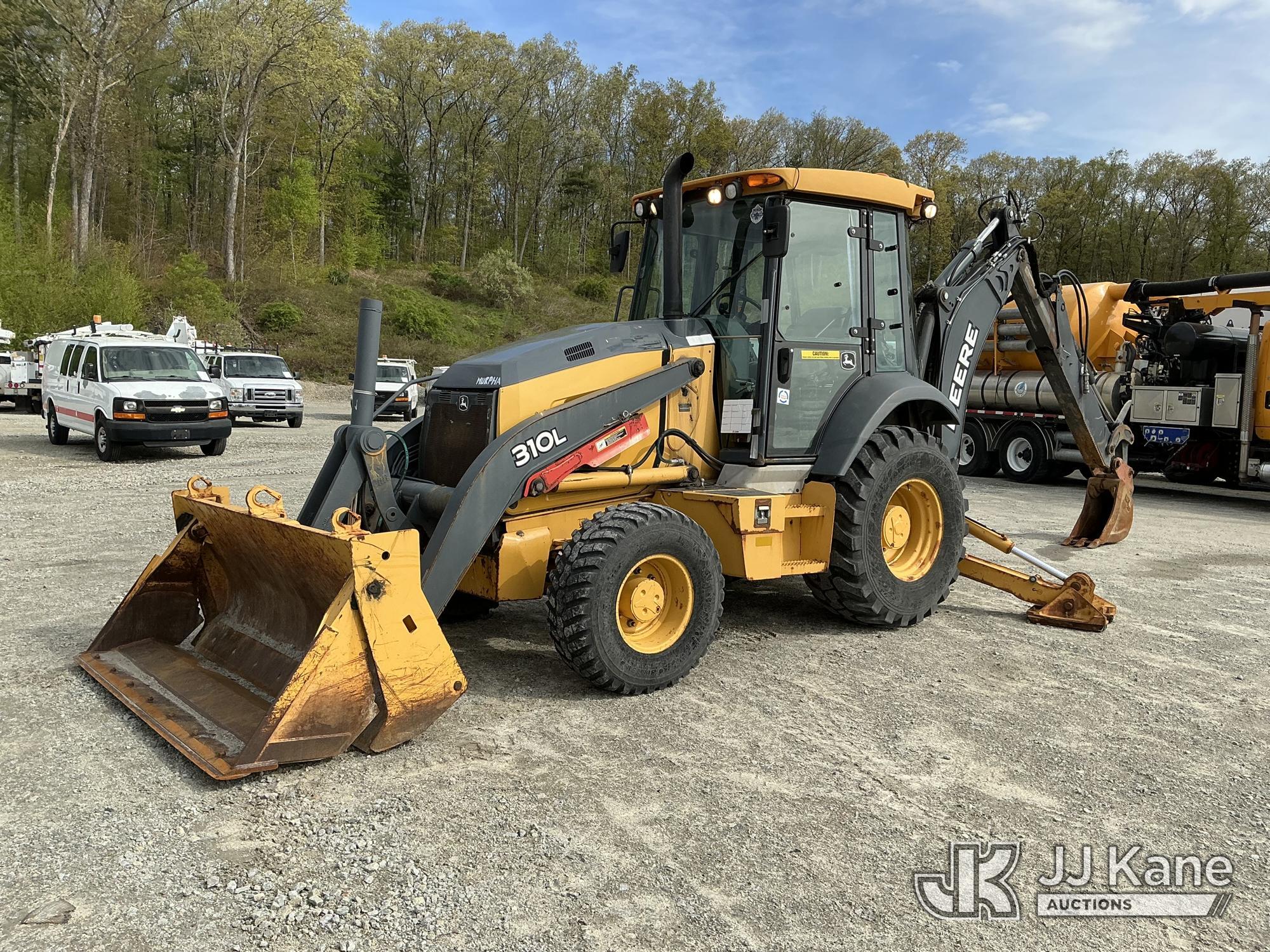 2017 John Deere 310L 4x4 in Shrewsbury, MA
