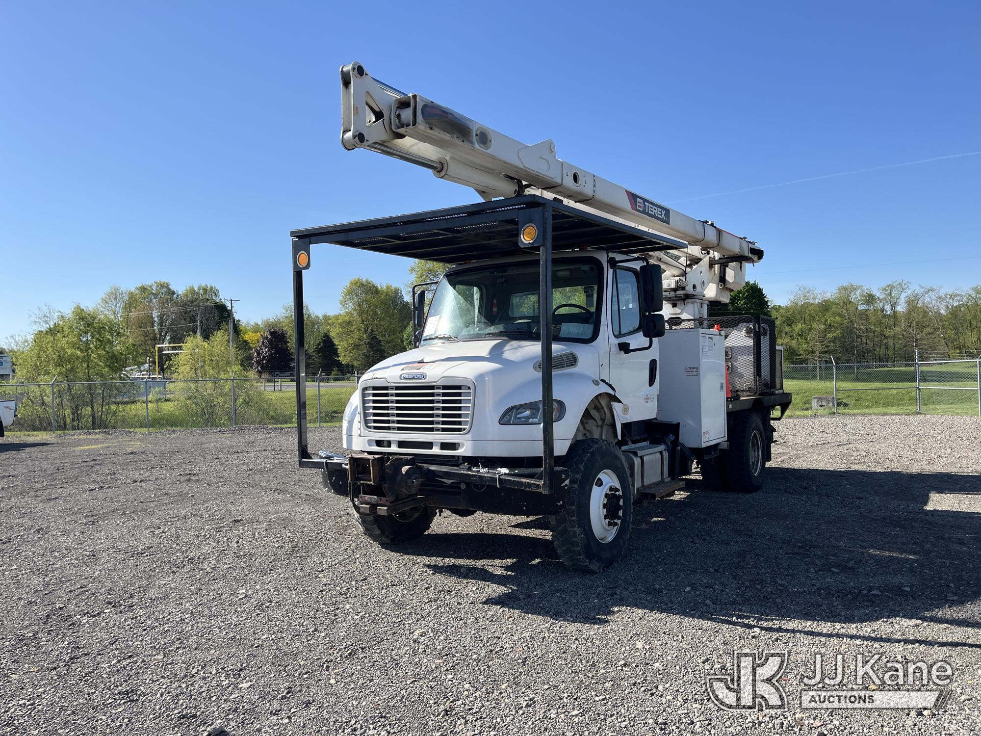 2015 Freightliner M2 106 in Louisville, OH