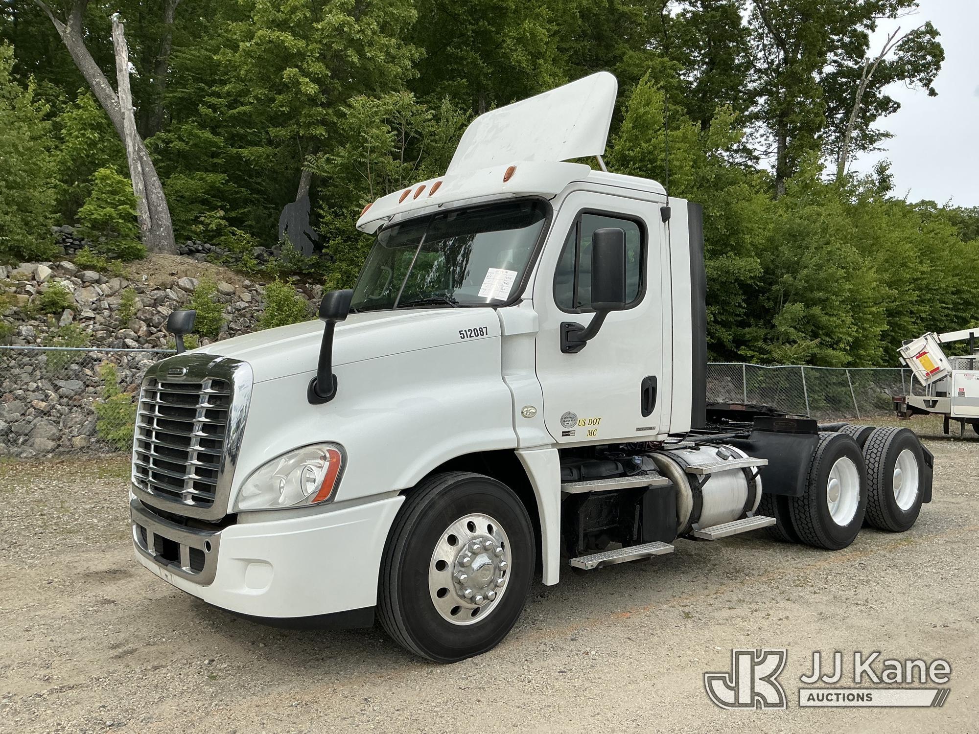2012 FREIGHTLINER CASCADIA 125 in Shrewsbury, MA