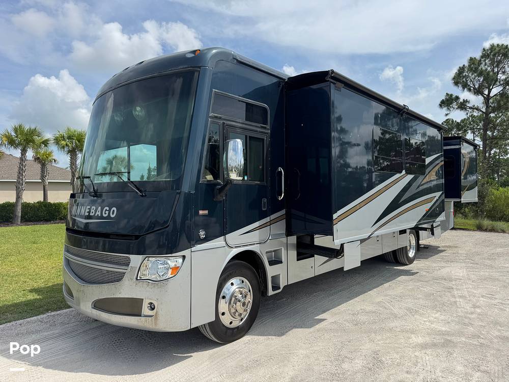 2014 Winnebago Adventurer 38Q in punta gorda FL