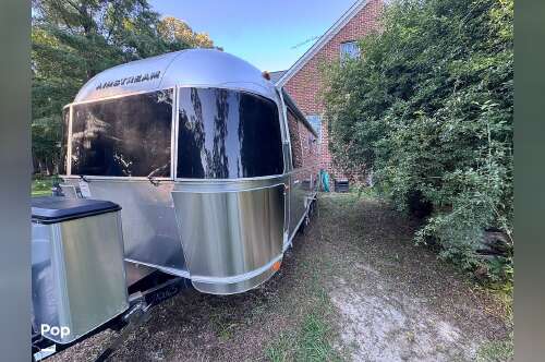 2017 Airstream International Signature 23FB in gloucester VA