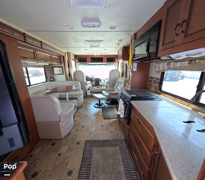 2012 Thor Motor Coach Hurricane 29X in seal beach CA