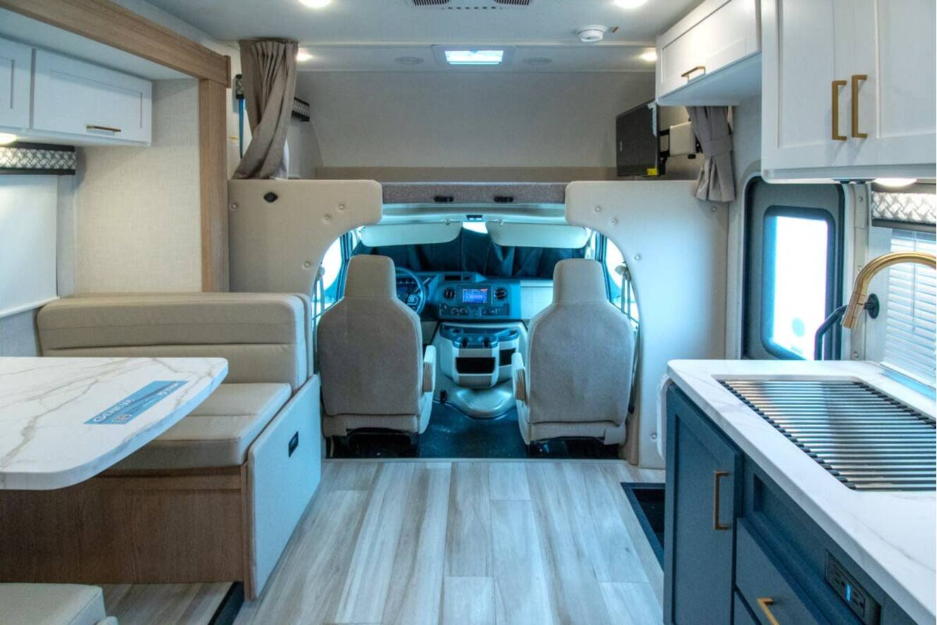 A photo of this 2027 Thor Motor Coach Geneva 25VZ