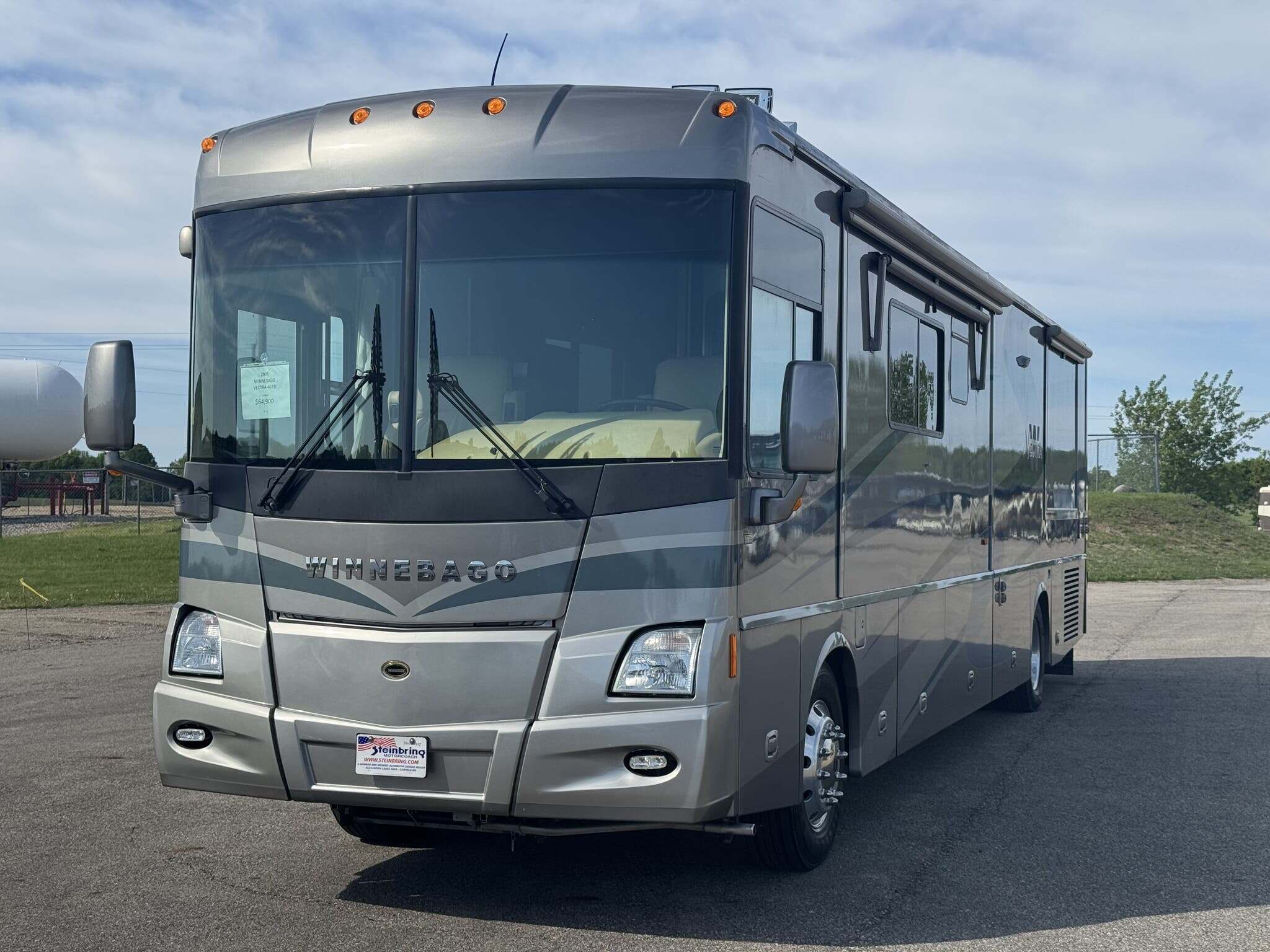 2005 Winnebago Vectra 40FD in garfield MN