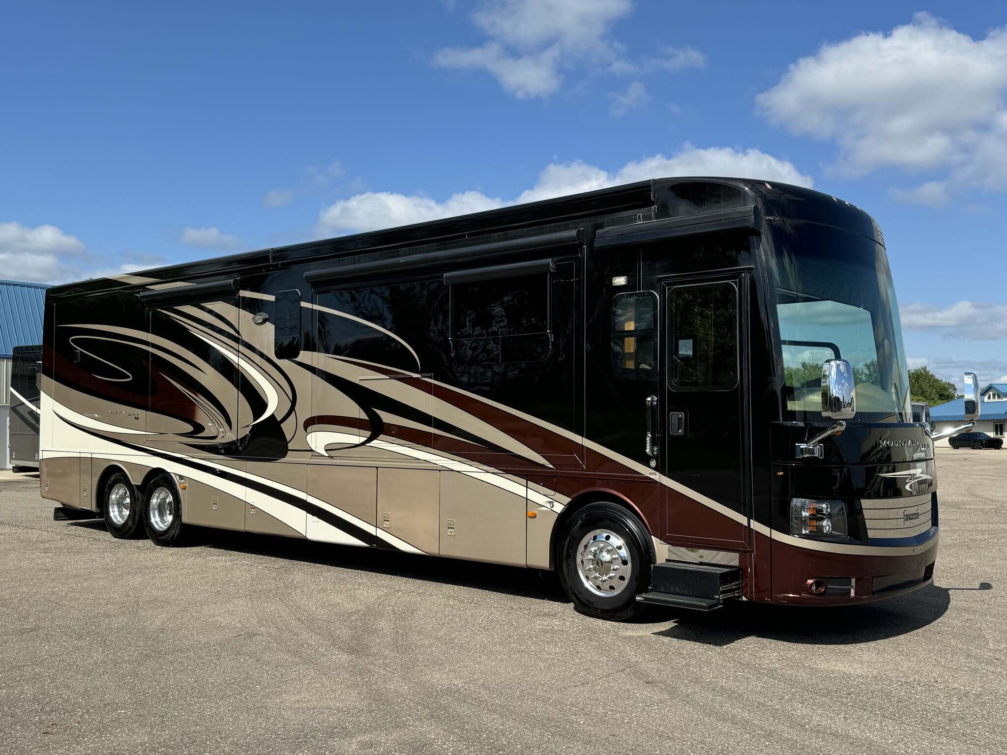 2015 Newmar Mountain Aire 4553 in garfield MN