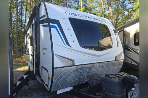 2022 Coachmen Freedom Express Ultra Lite 238BHS in egg harbor city NJ