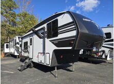 Smoothest-Towing Fifth Wheels Under 0K image