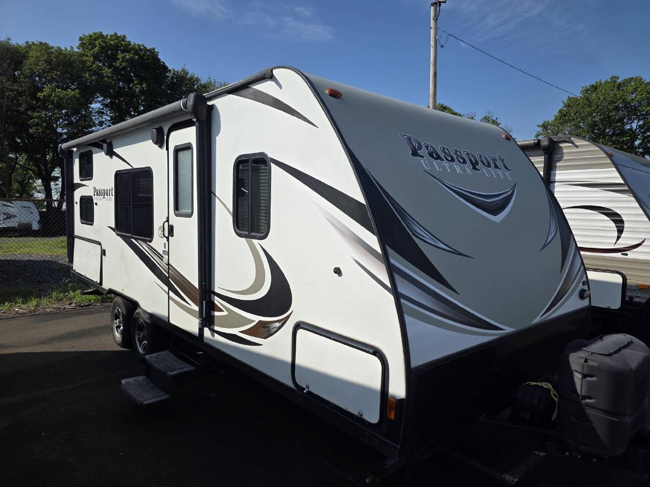 A photo of this 2018 Keystone Passport Ultra Lite Express 239ML