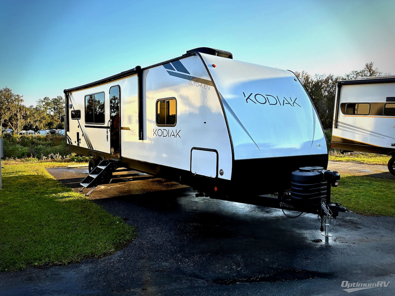 2025 Dutchmen Kodiak 308BHSL RV