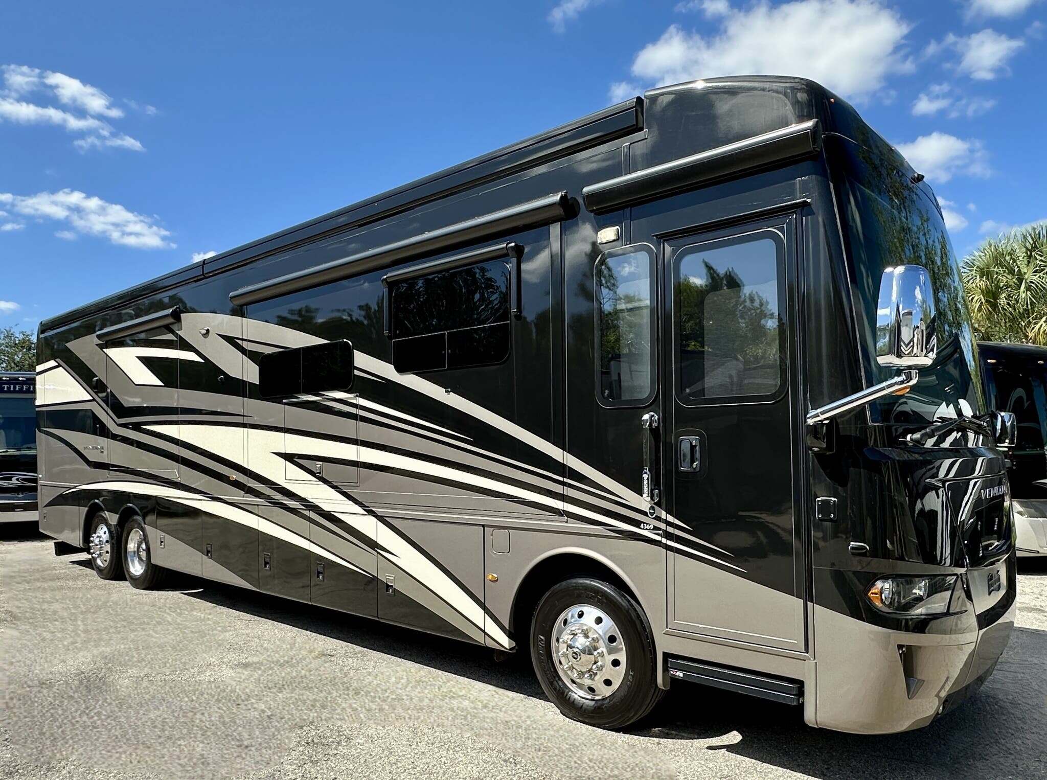 2020 Newmar Ventana 4369 in fort myers FL