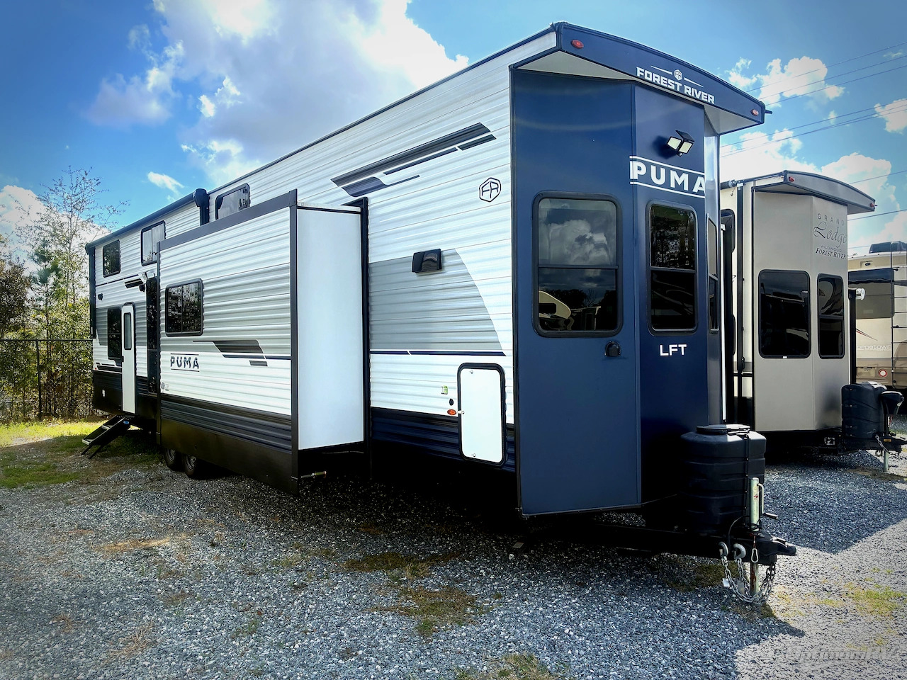2025 Palomino Puma Destination 403LFT RV