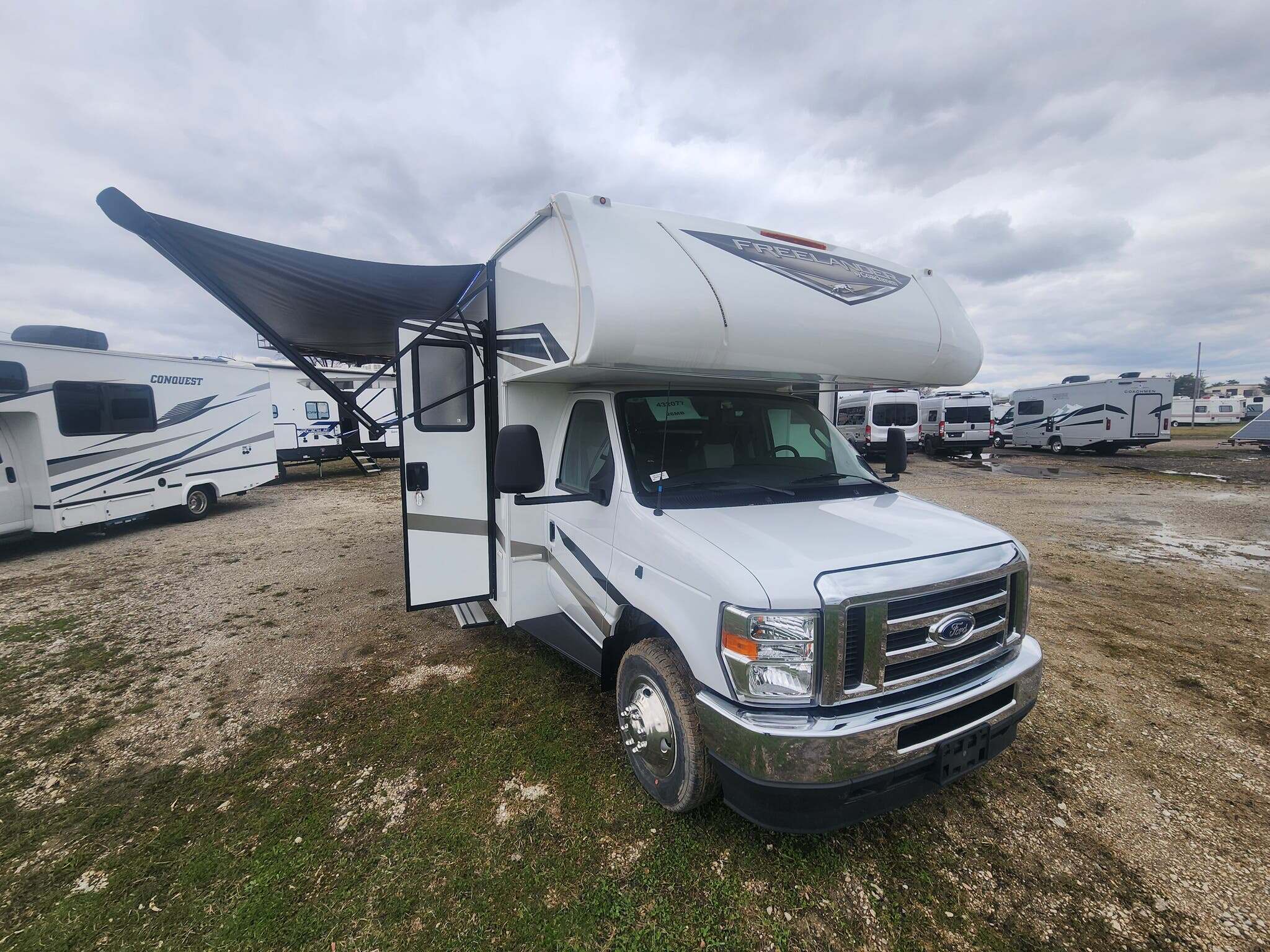 2025 Coachmen Freelander 26MB RV