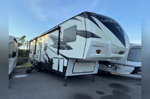 2019 Dutchmen Voltage 3705 in bradenton FL
