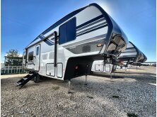 Smoothest-Towing Fifth Wheels Under 0K image