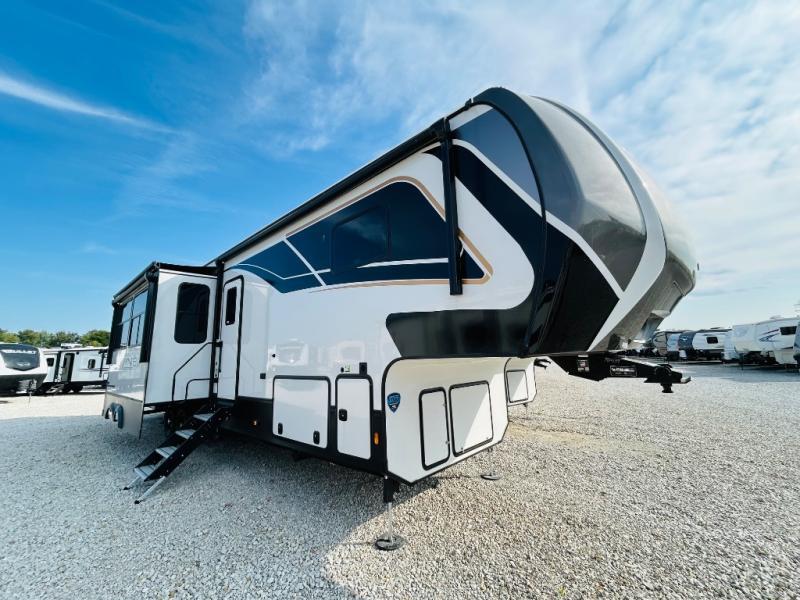 2025 Keystone Alpine Avalanche Edition 390DS in lamoni IA