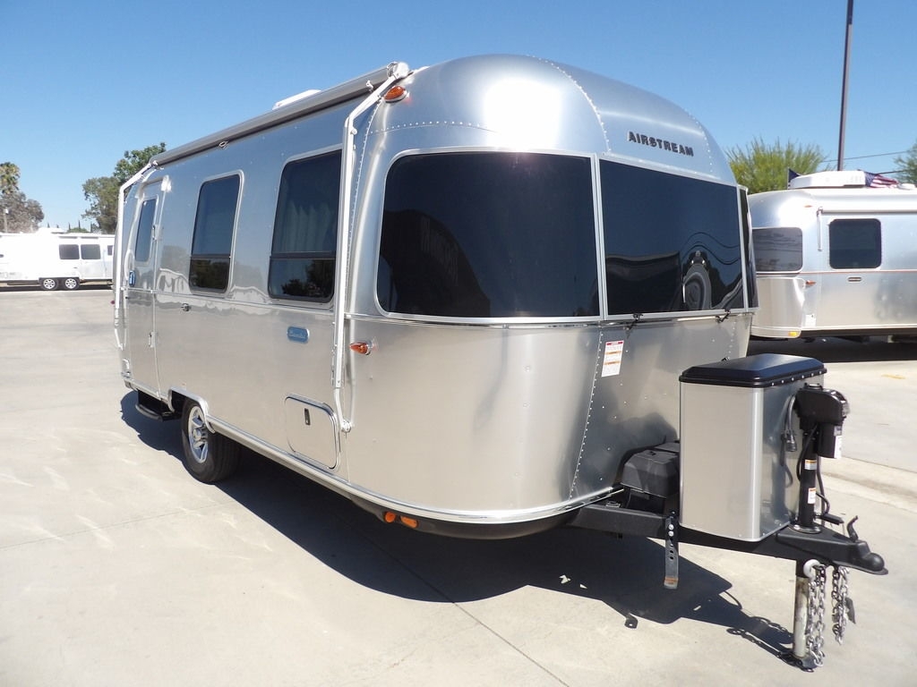 2025 Airstream Bambi 22FB in los banos
