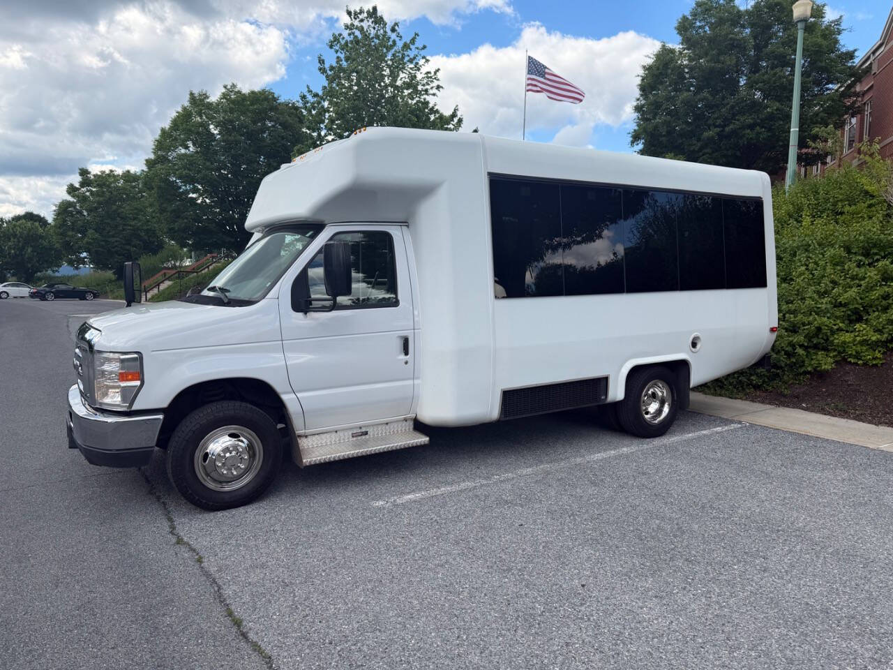 2018 FORD ECONOLINE in Harrisburg, PA
