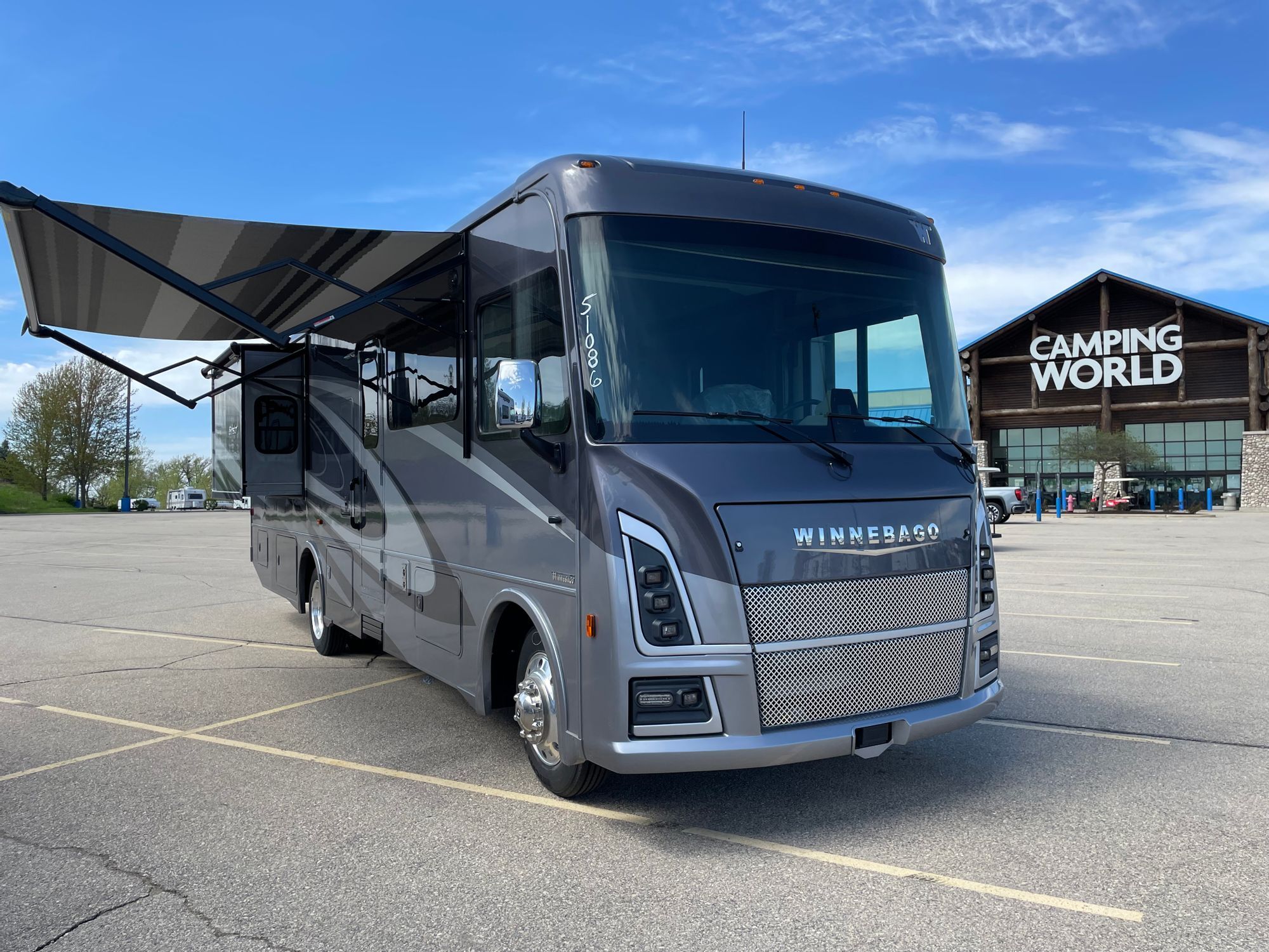 2025 Winnebago SUNSTAR 33K in deforest WI