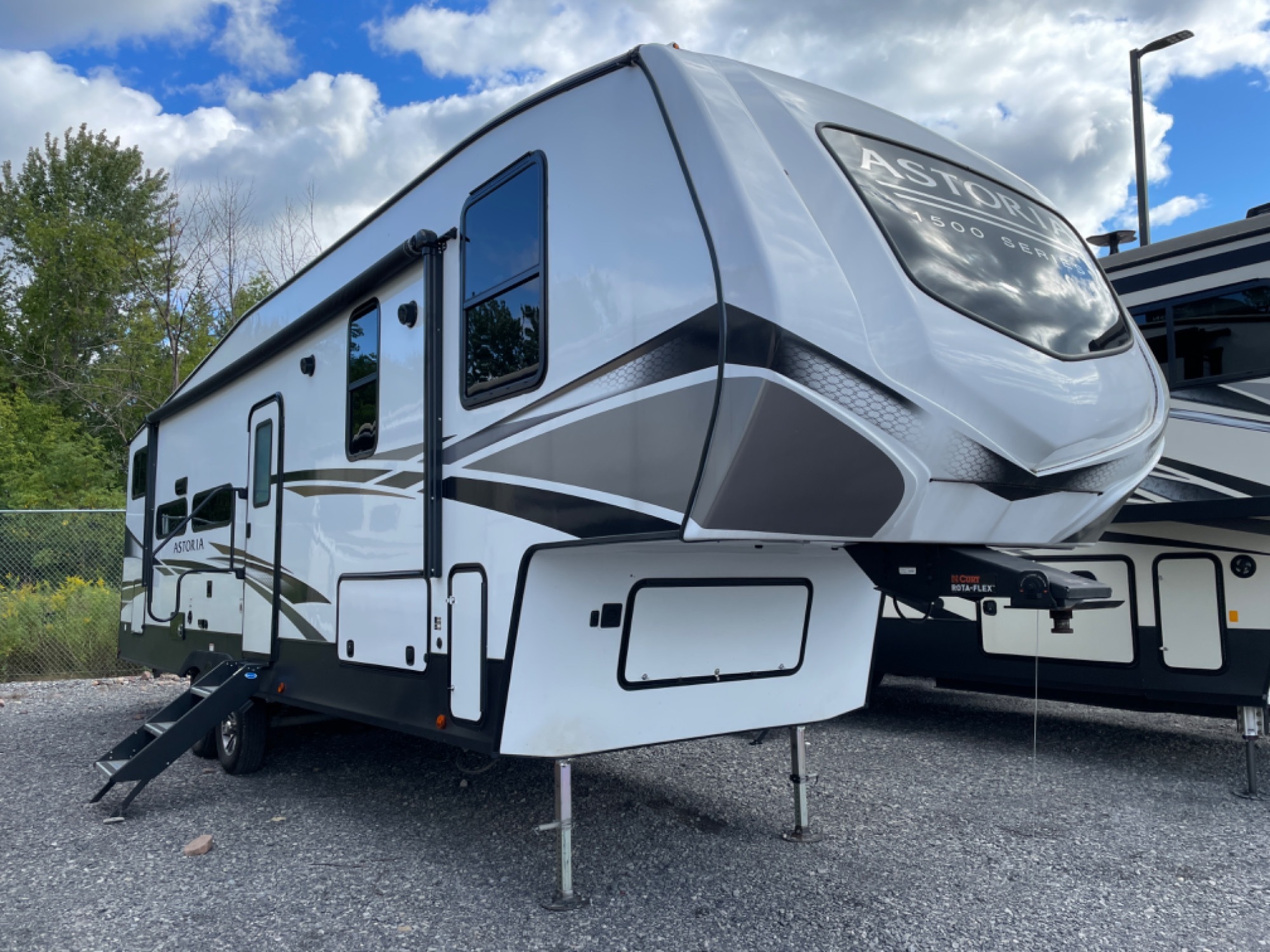 2023 Dutchmen ASTORIA 2943BHF in syracuse NY