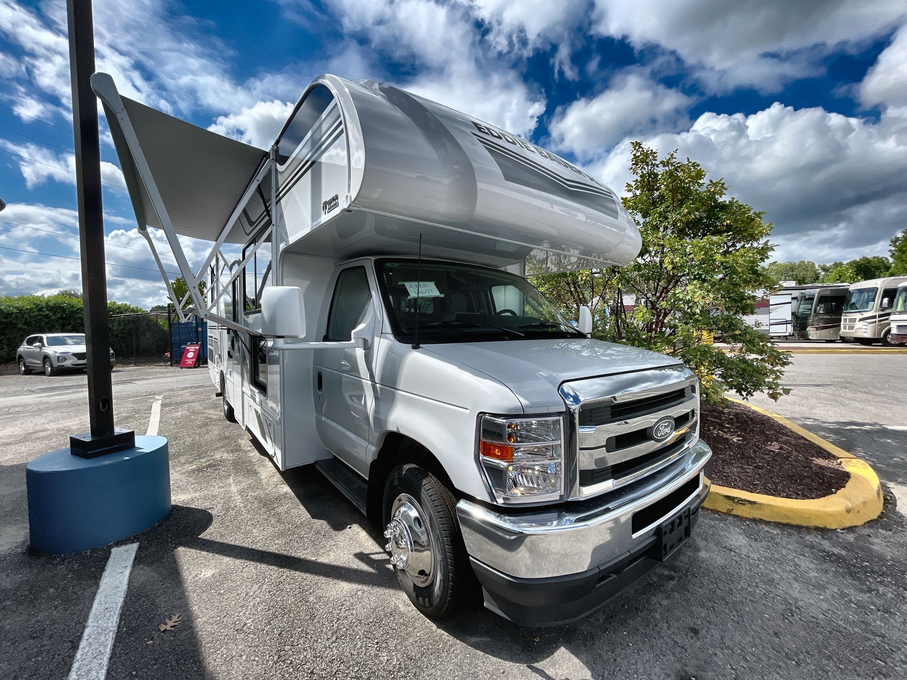 2026 Thor EDDIE BAUER 28EB in nashville TN
