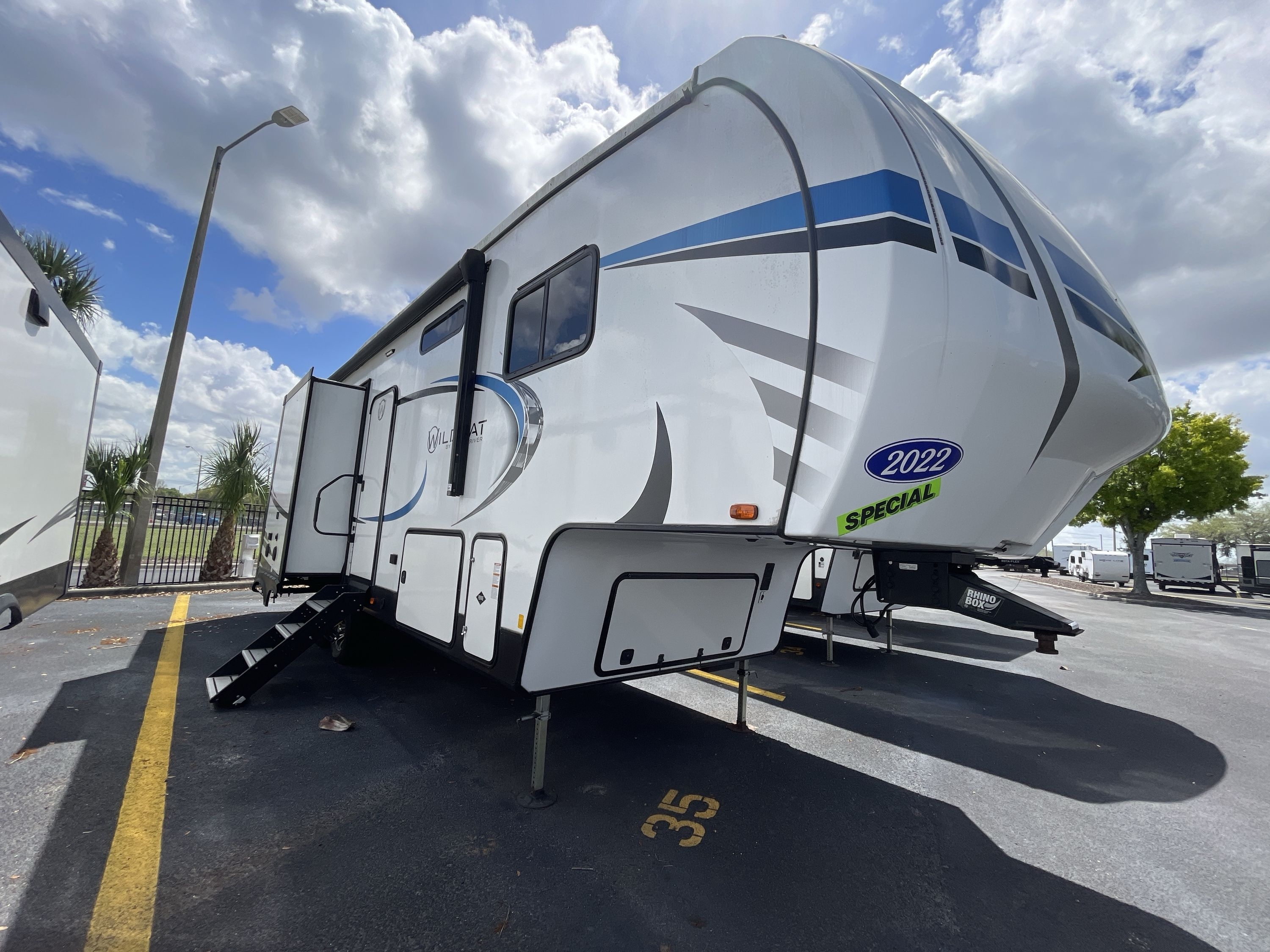 2022 Forest River WILDCAT 271ML in bartow FL