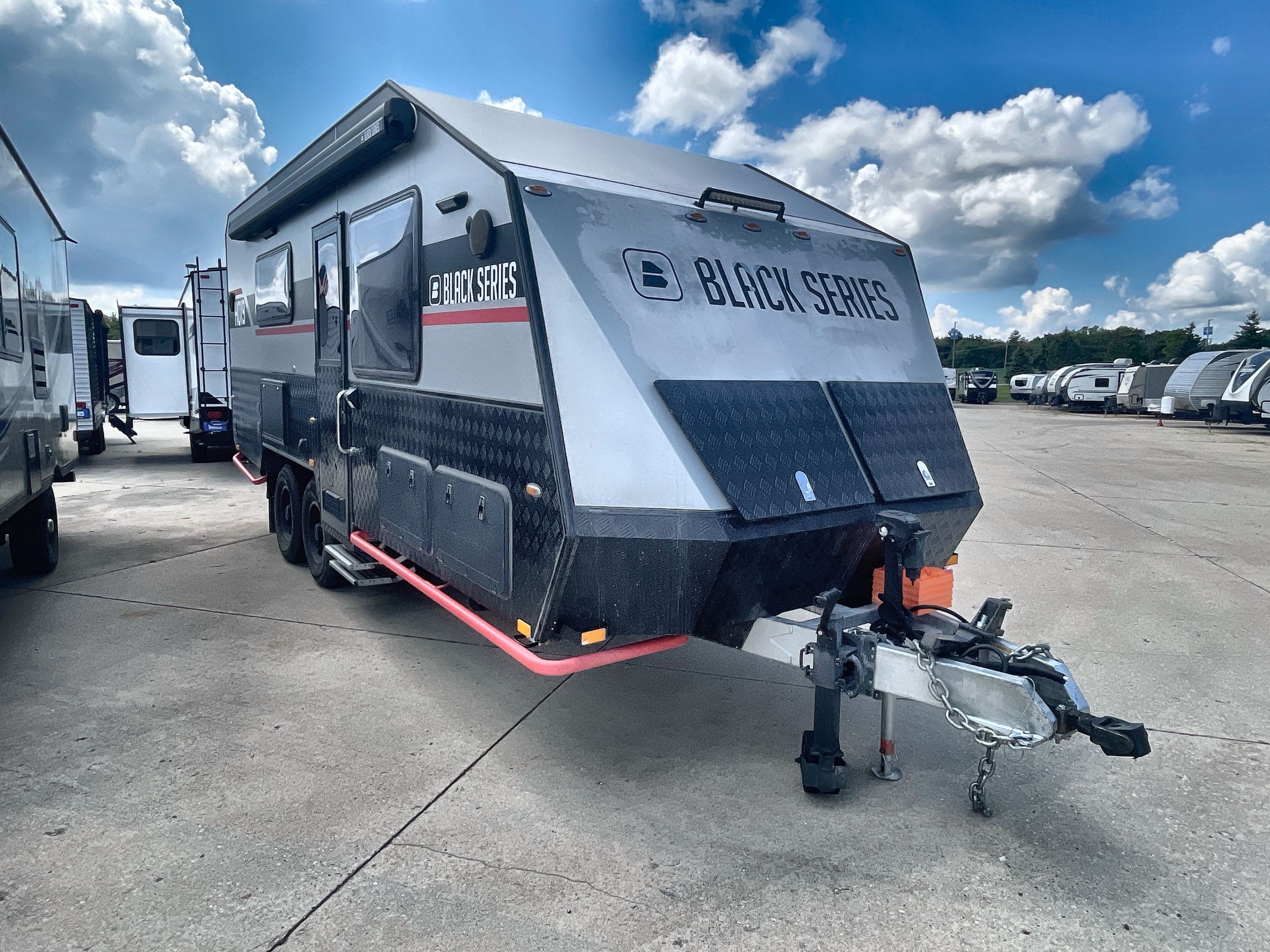 2022 Black Series BLACK SERIES CAMPER HQ19 in wauconda IL