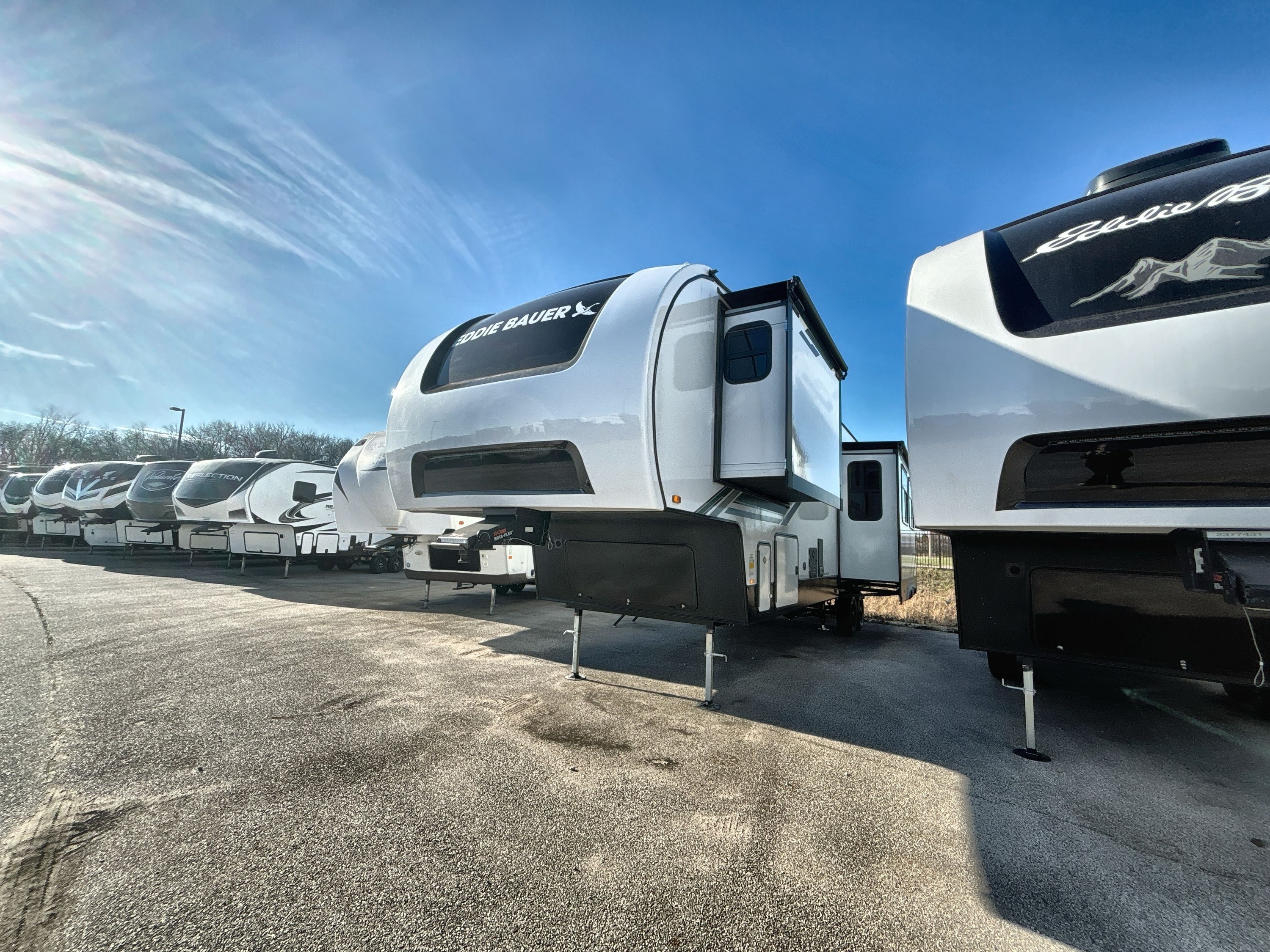 2025 Heartland EDDIE BAUER SIGNATURE 3600LF in rossford OH