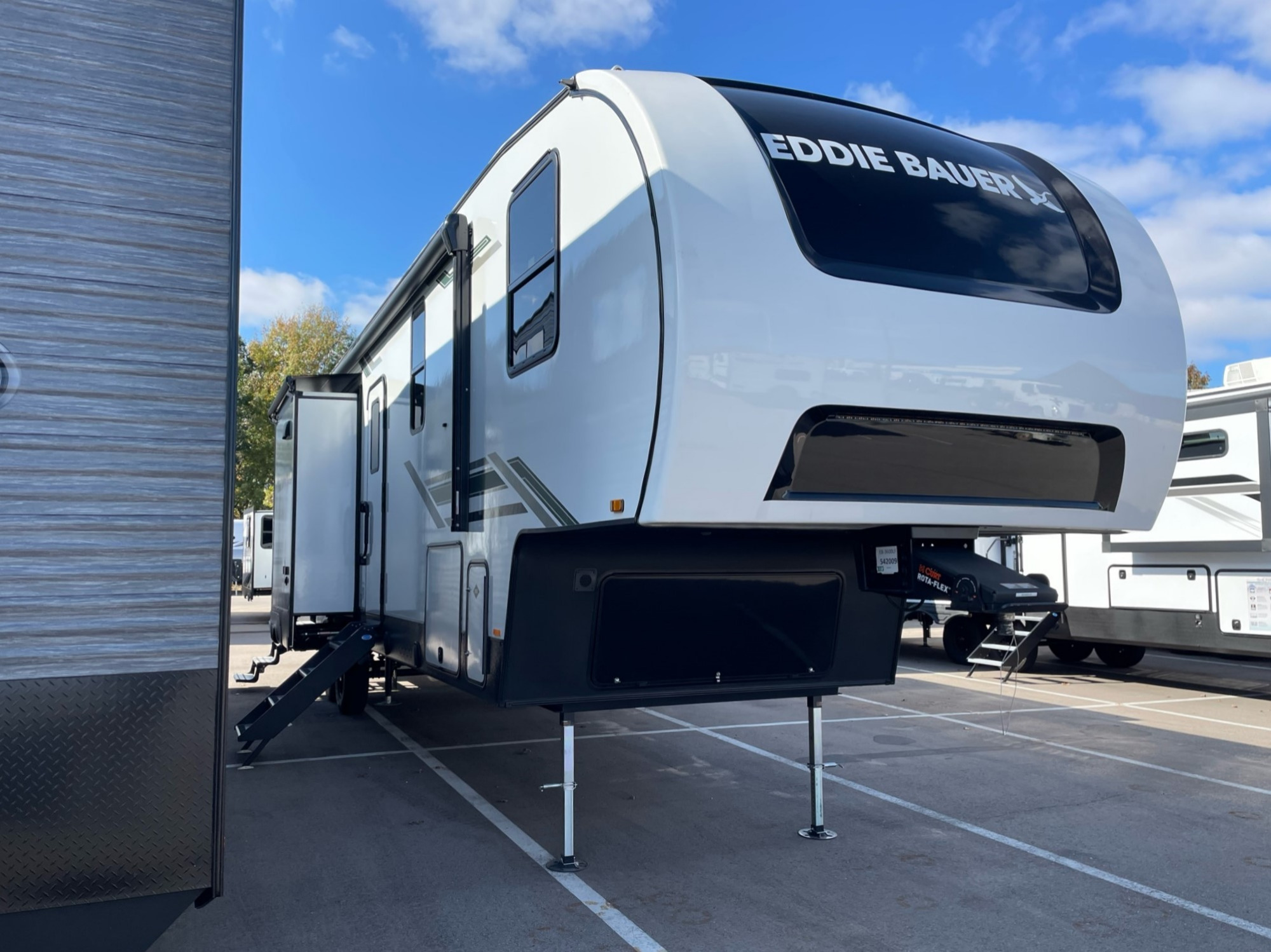 2025 Heartland EDDIE BAUER SIGNATURE 3600LF in jackson TN