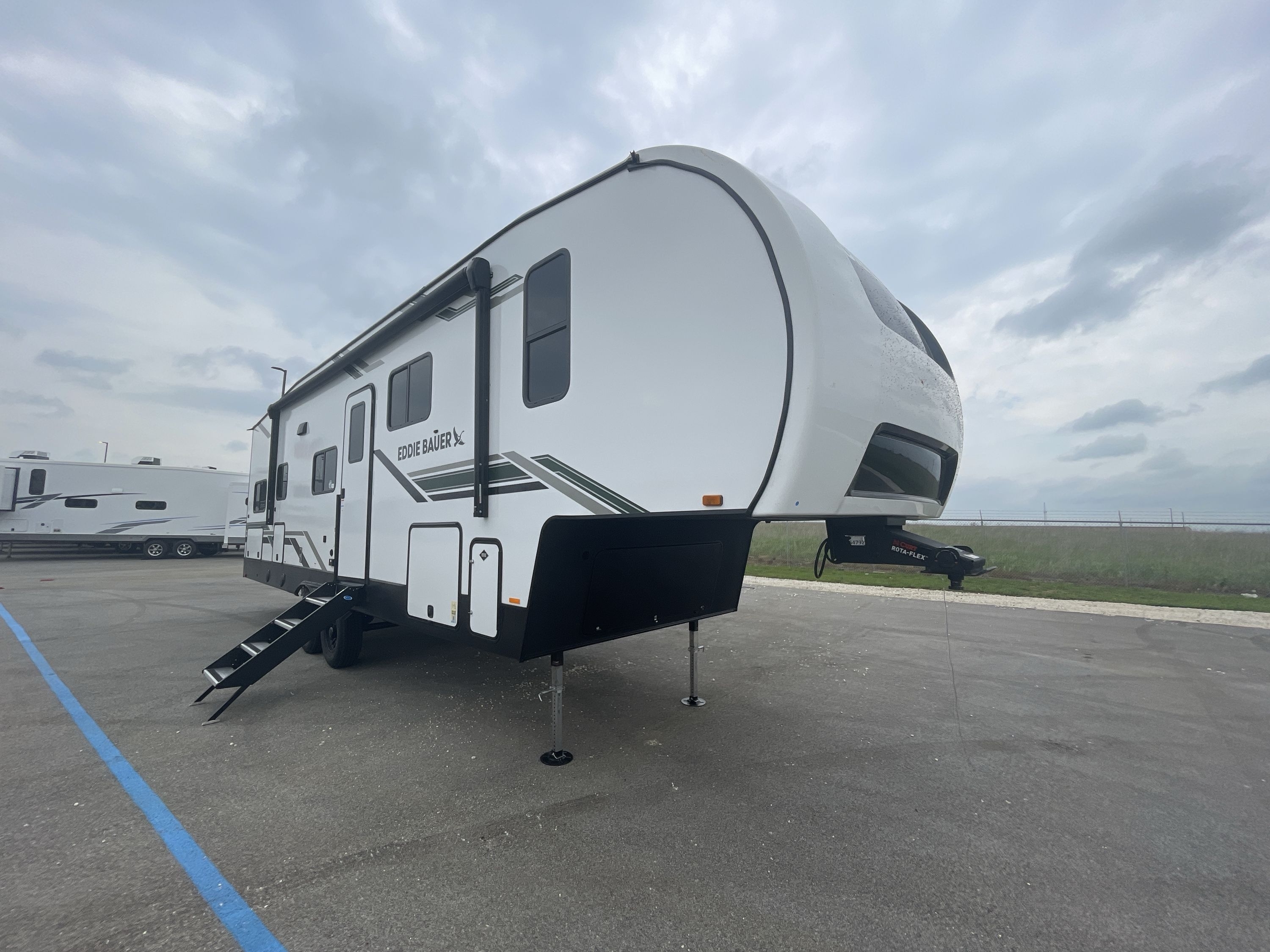 2025 Heartland EDDIE BAUER SIGNATURE 3000BH in alvarado TX