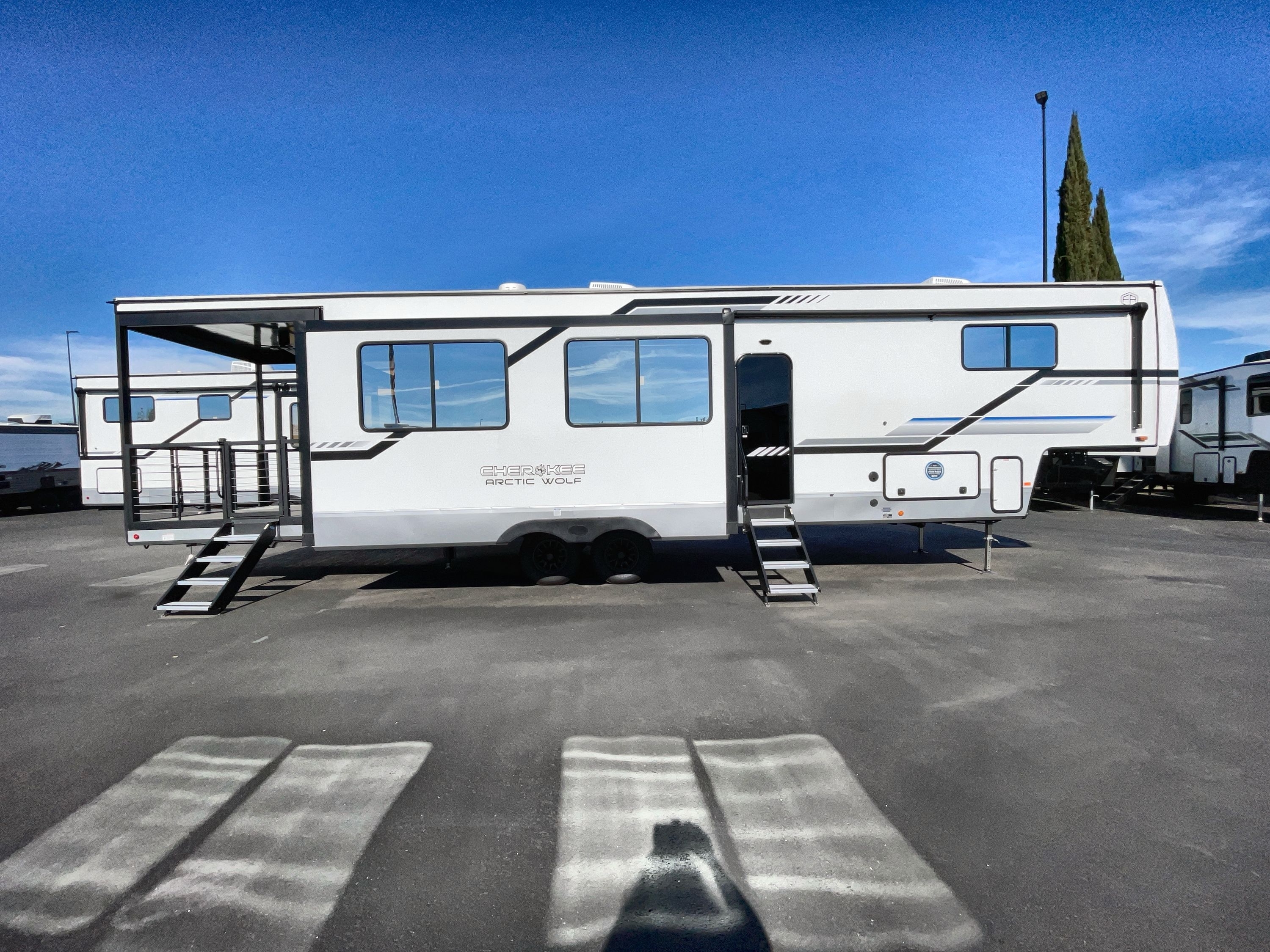 2025 Forest River ARCTIC WOLF 3800DECK RV