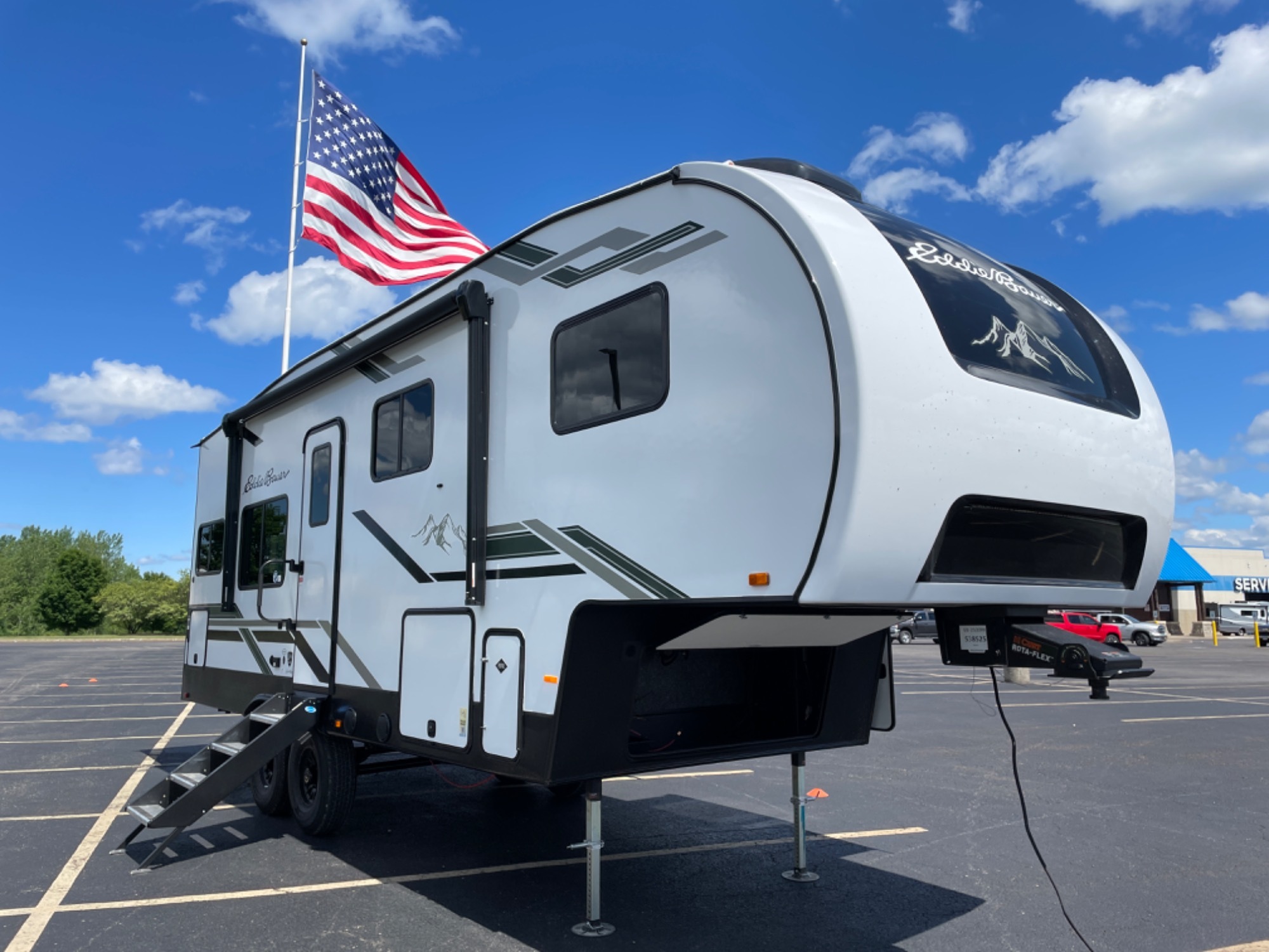 2025 Heartland EDDIE BAUER SIGNATURE 2500RK in cicero NY
