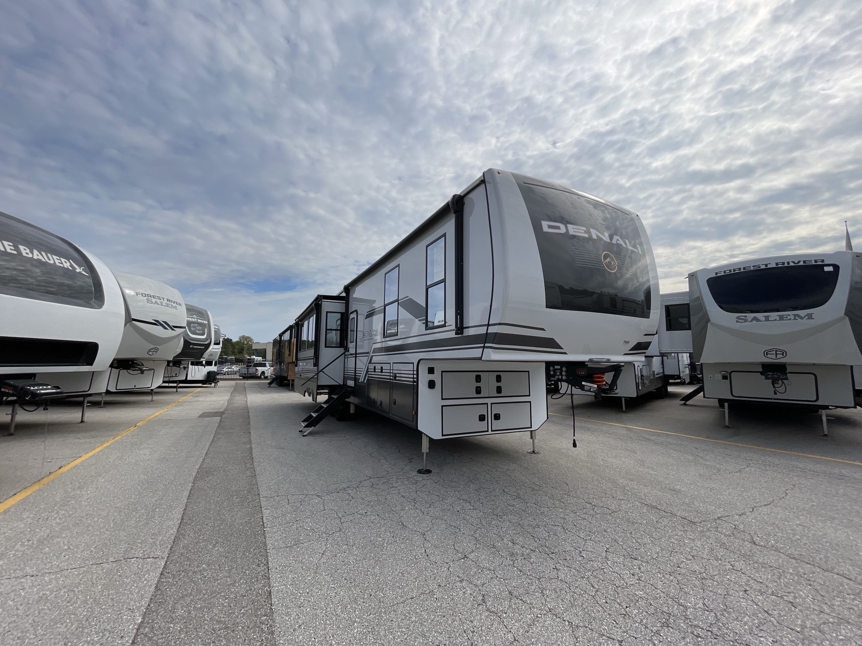 2026 Dutchmen DENALI 366RK in wentzville MO
