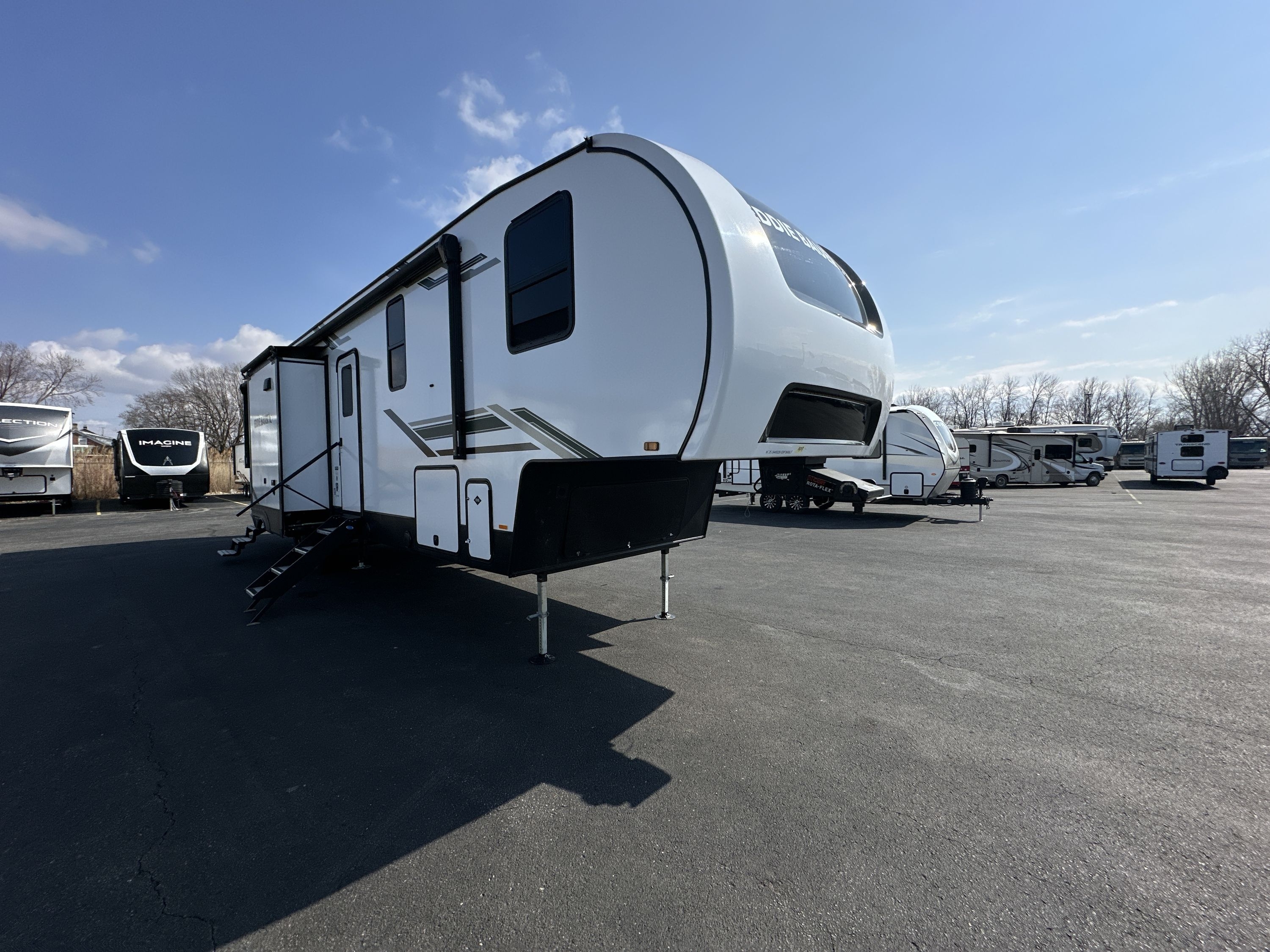 2025 Heartland EDDIE BAUER SIGNATURE 3600LF in green bay WI