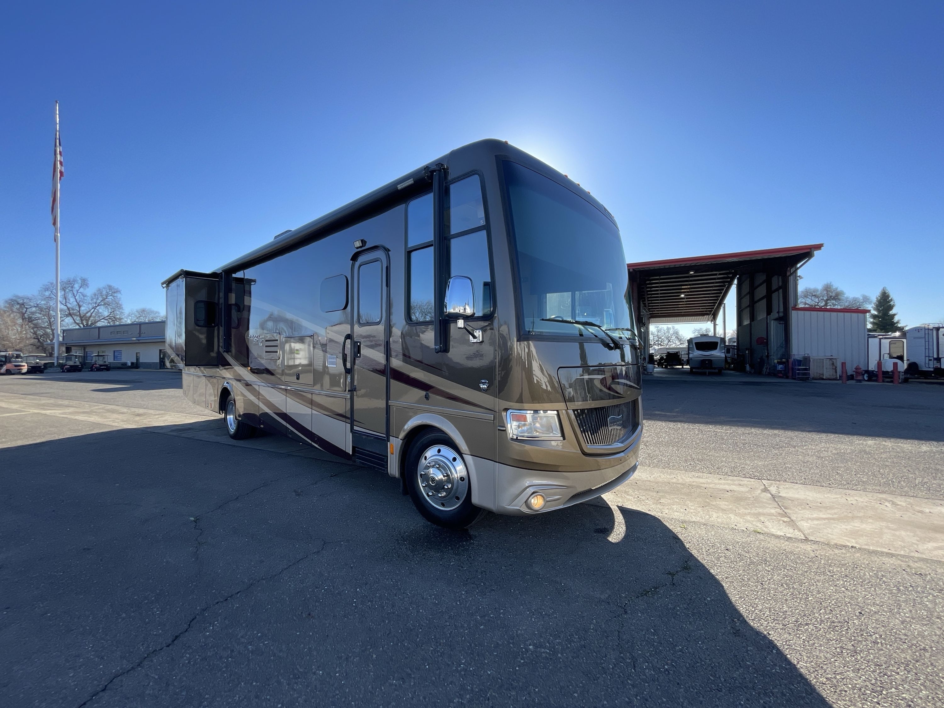 2015 Newmar CANYON STAR 3610 in anderson CA