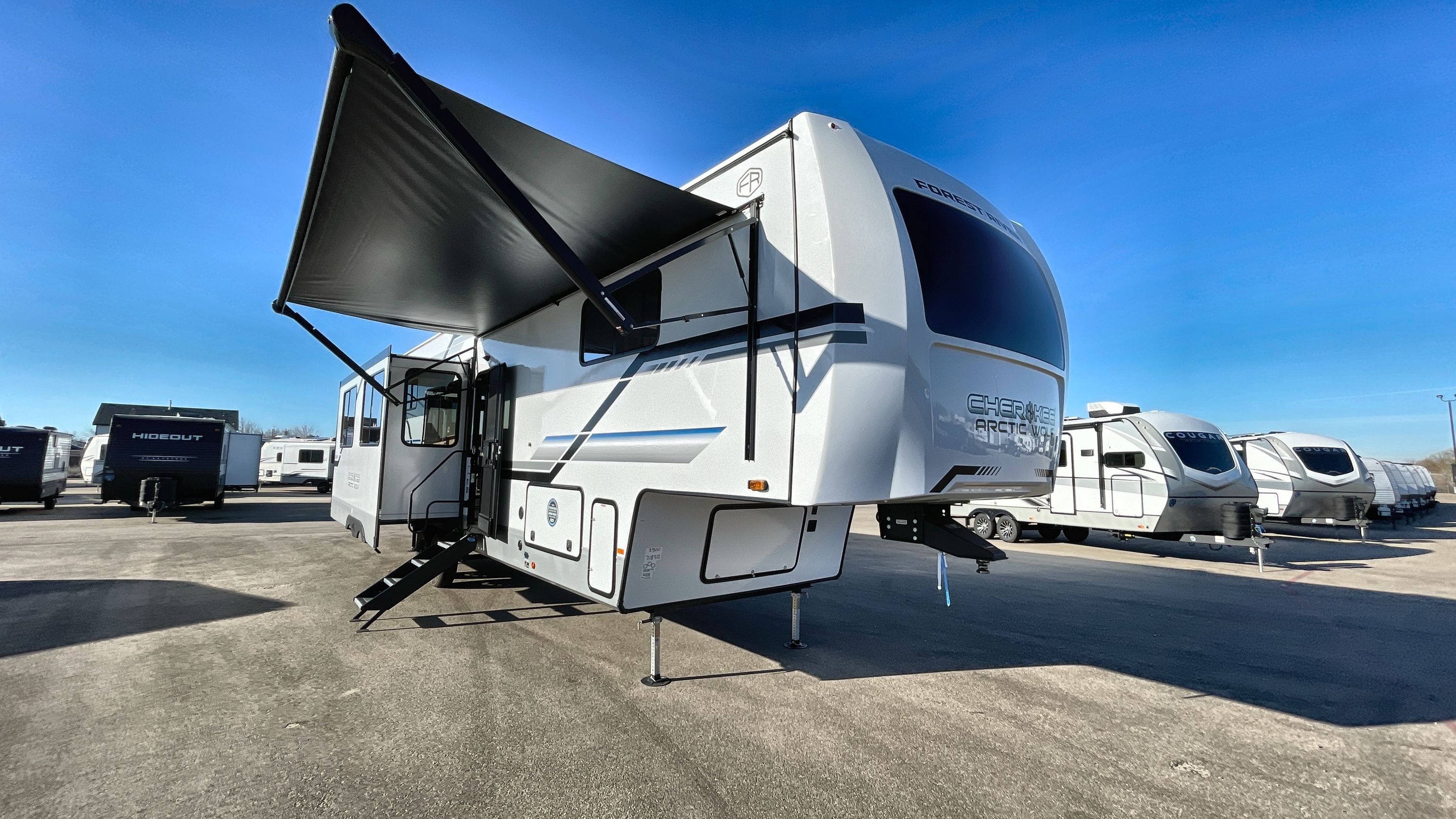 2025 Forest River ARCTIC WOLF 3800DECK RV