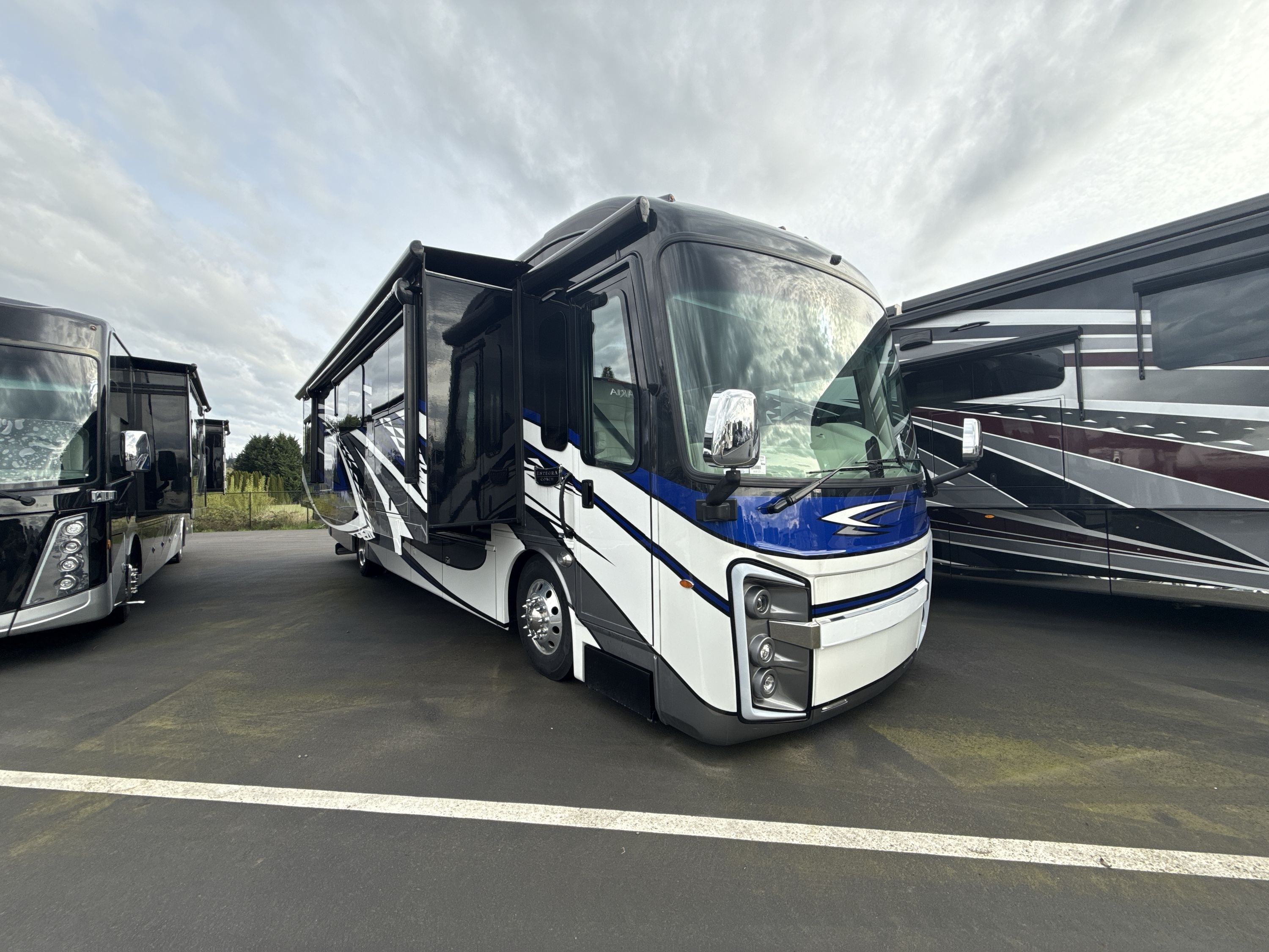 2025 Entegra Coach REATTA XL 40Q2 RV