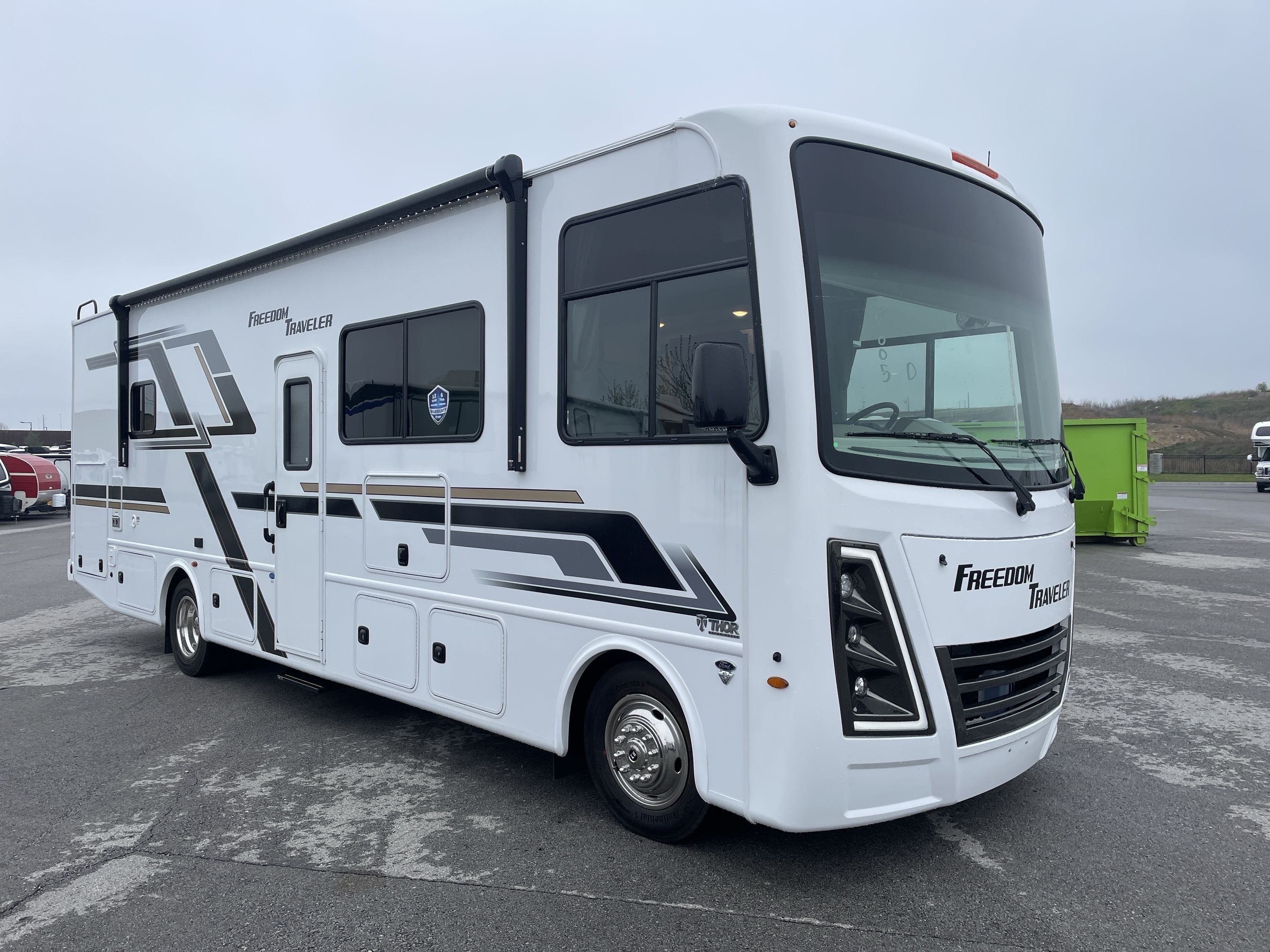 2027 Thor FREEDOM TRAVELER B30 in kansas city KS