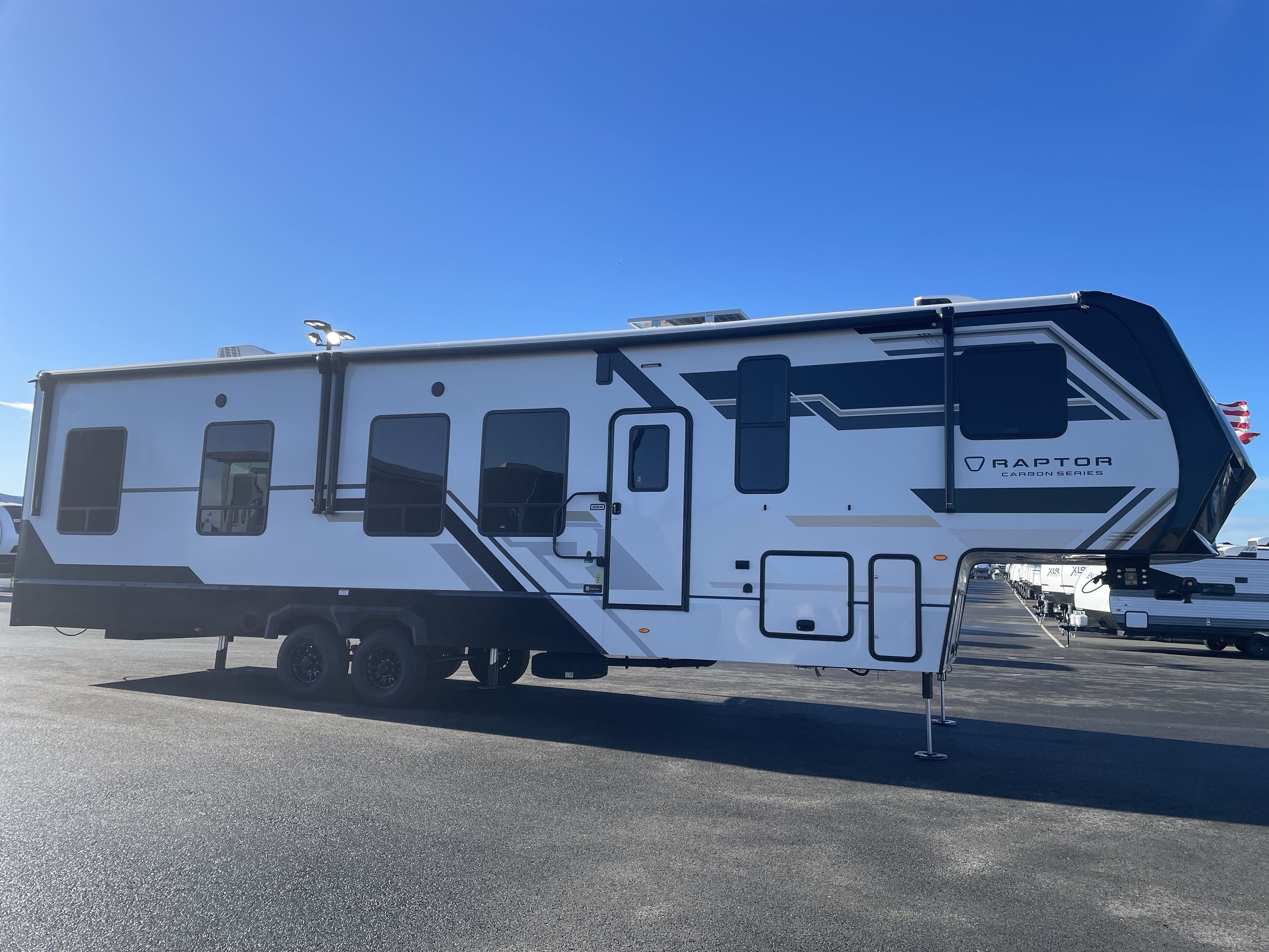 2026 Keystone CARBON 363 in pasco WA