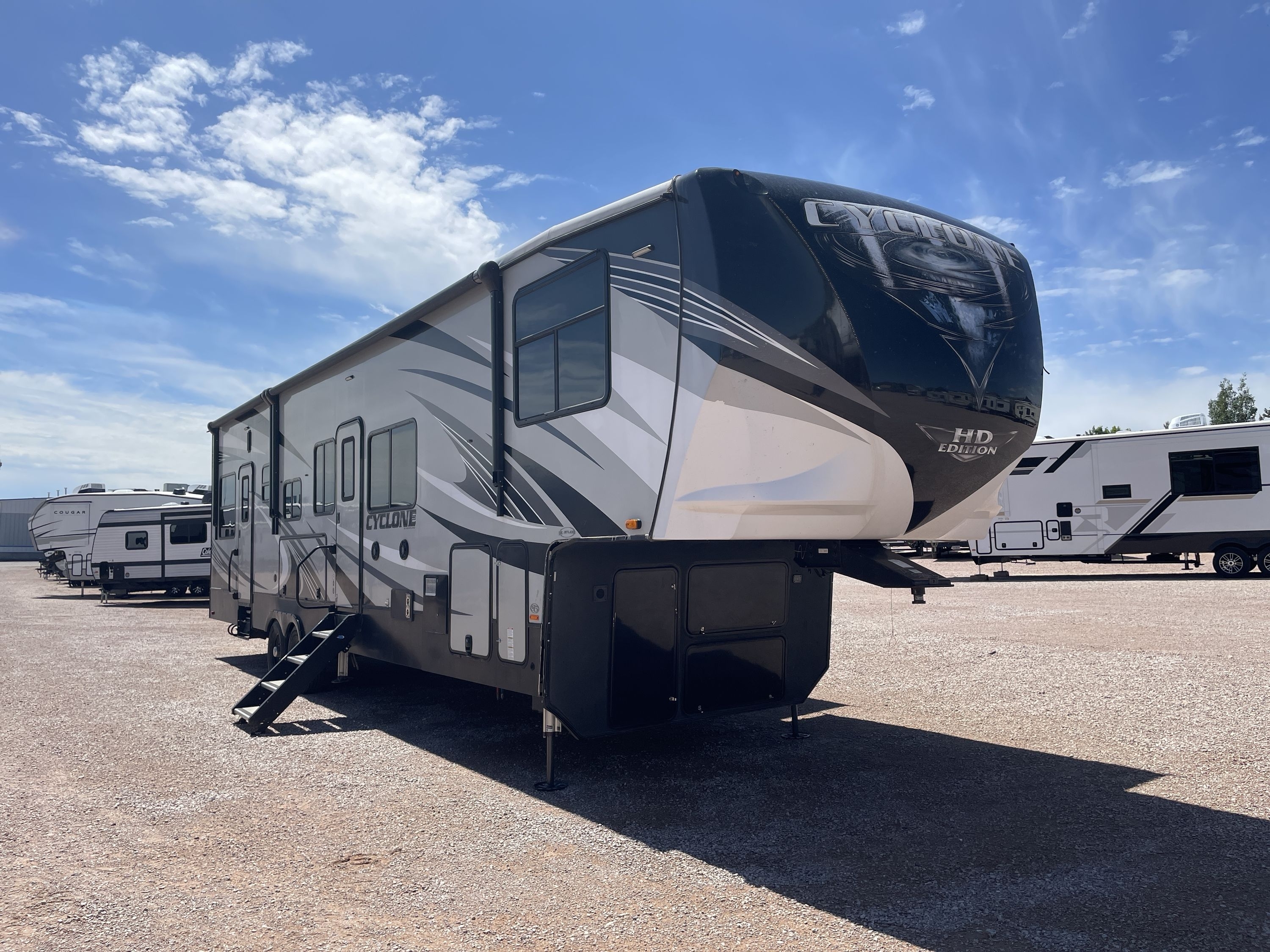2020 Heartland CYCLONE 3713 in summerset SD