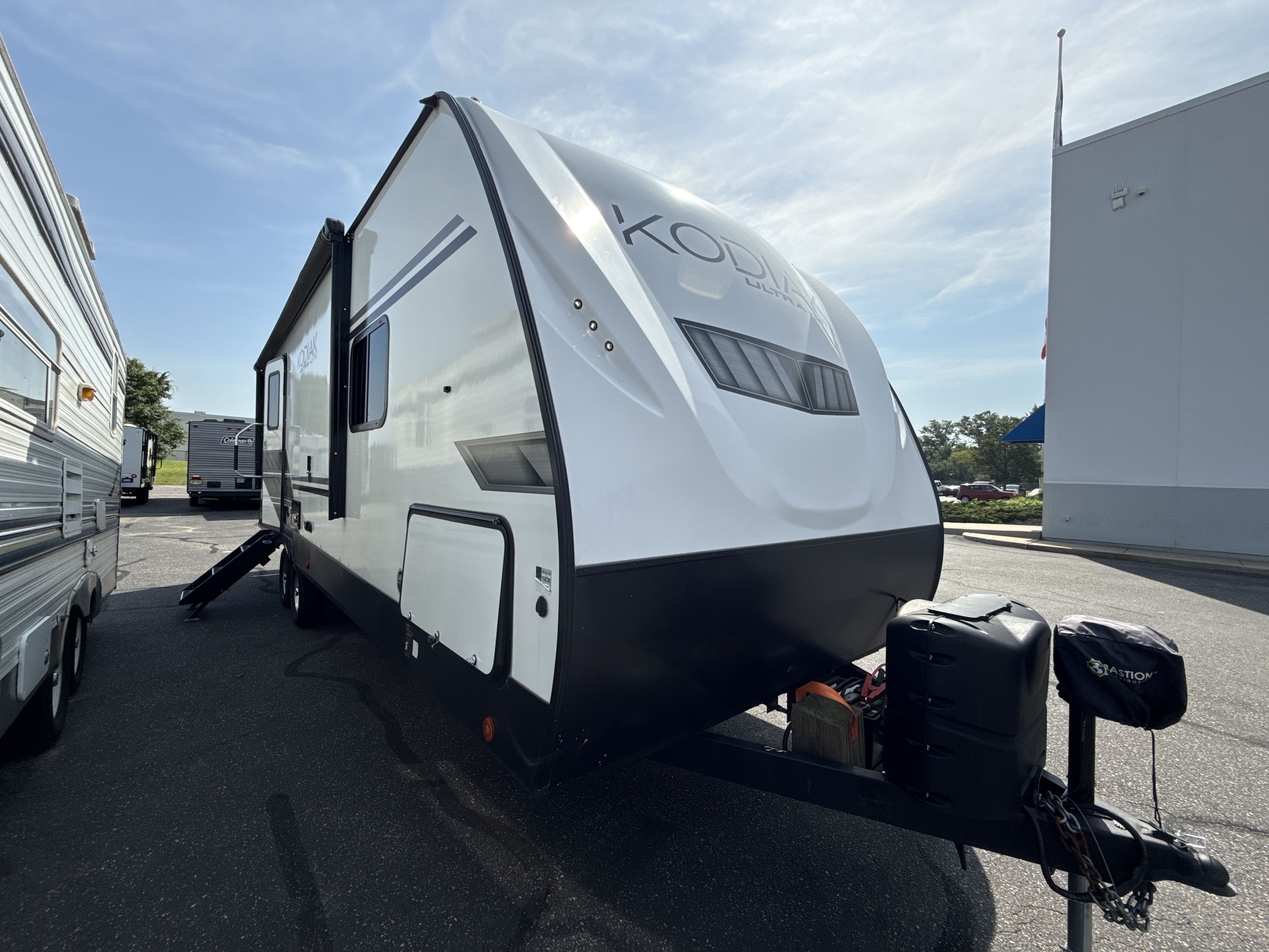 2023 Dutchmen KODIAK ULTRA-LITE 257RKSL in swedesboro NJ