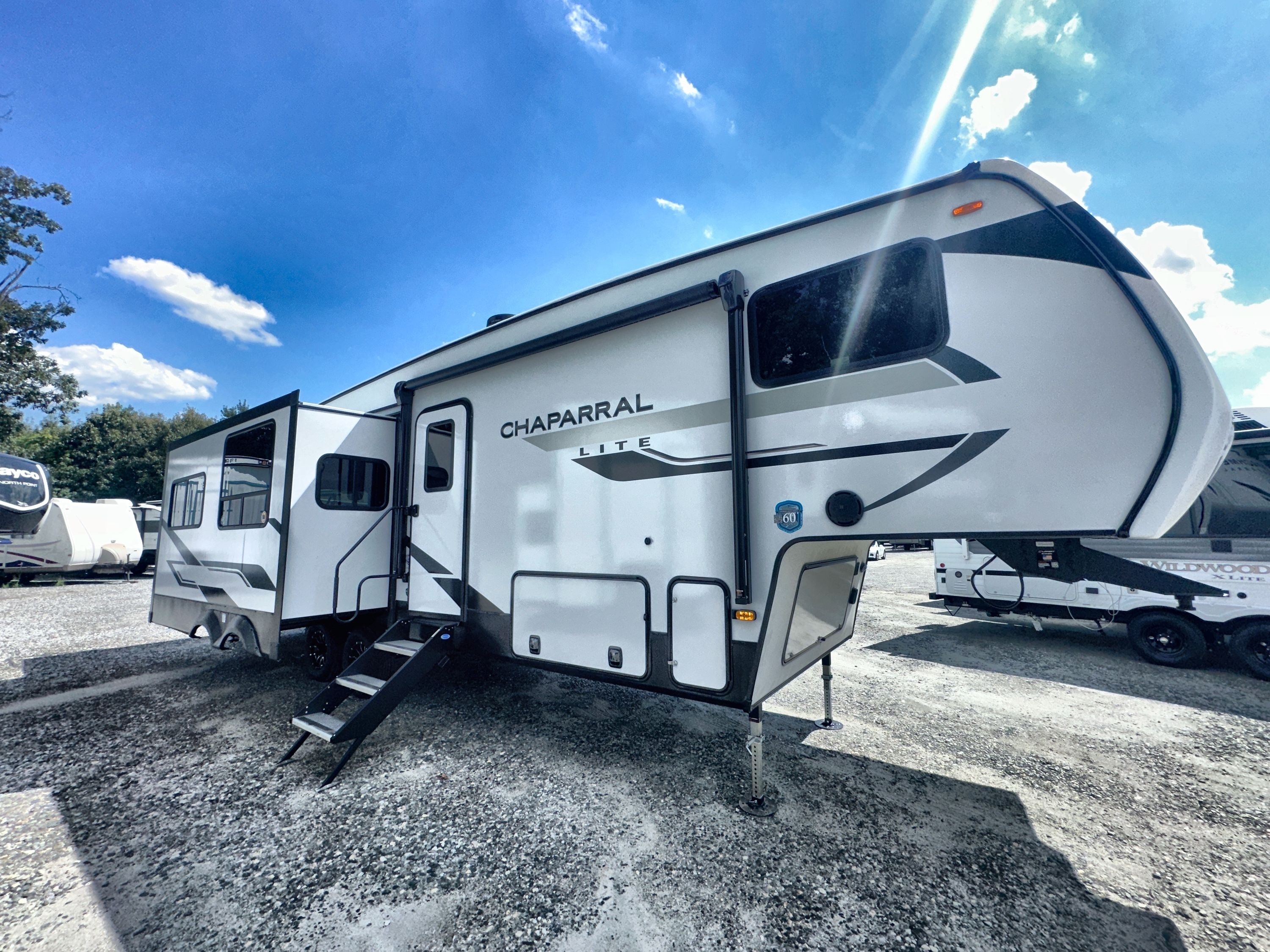 2026 Coachmen CHAPARRAL LITE 30RLS in thornburg VA