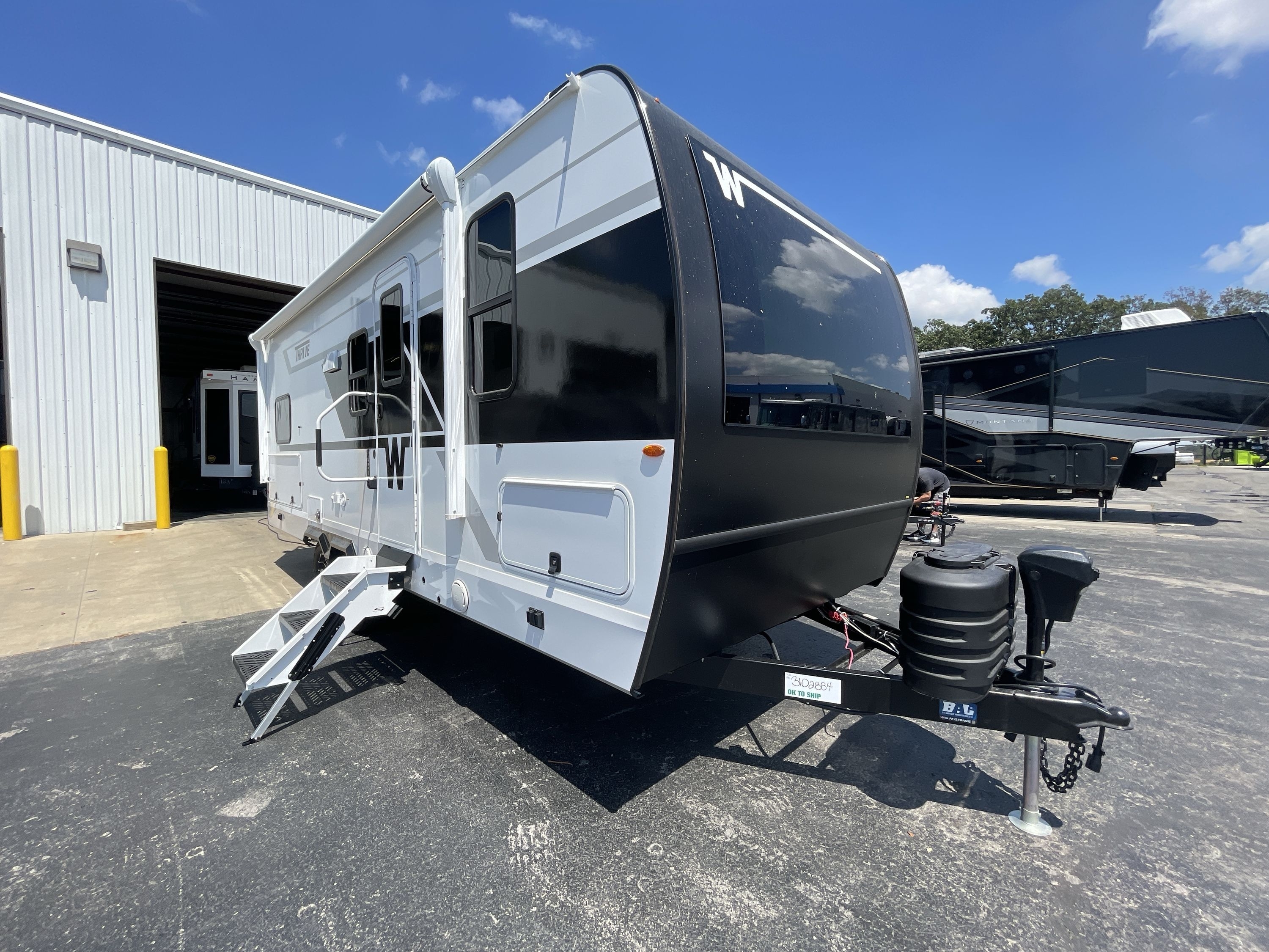2026 Winnebago THRIVE 22MBH in strafford MO