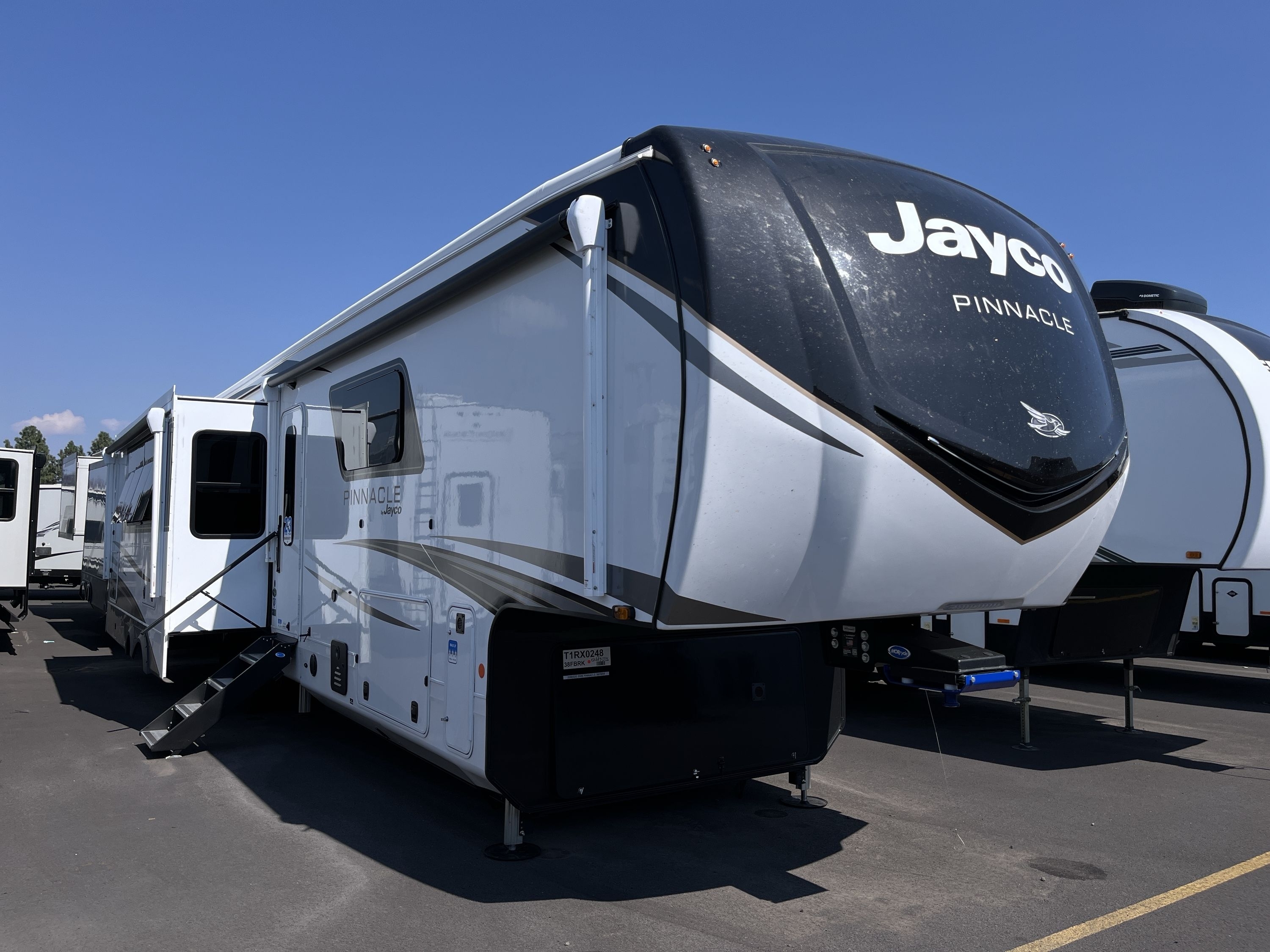 2026 Jayco PINNACLE 38FBRK in bend OR