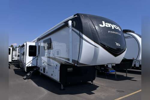 2026 Jayco PINNACLE 38FBRK in bend OR