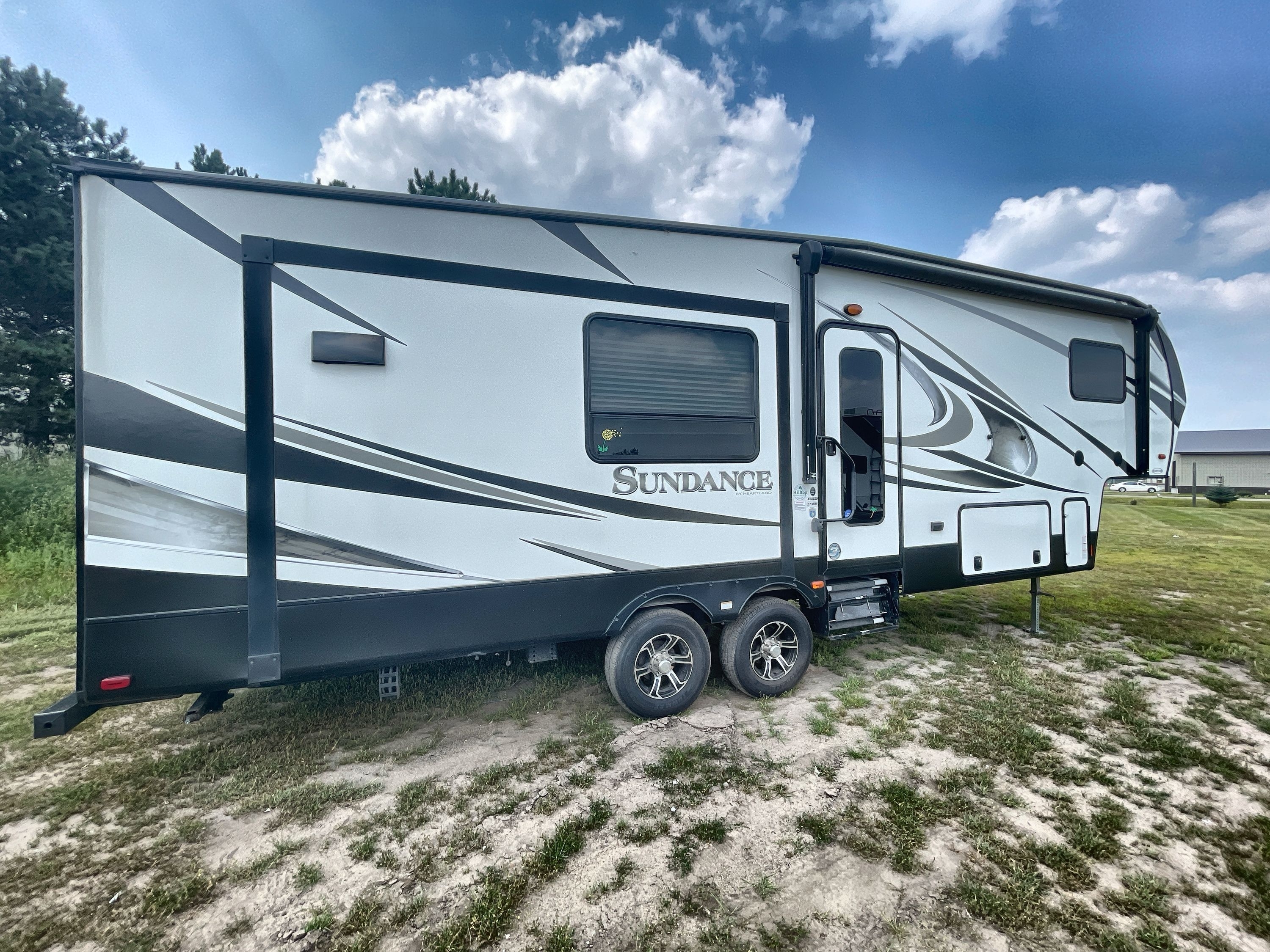 2018 Heartland SUNDANCE S5 273RK in little falls MN