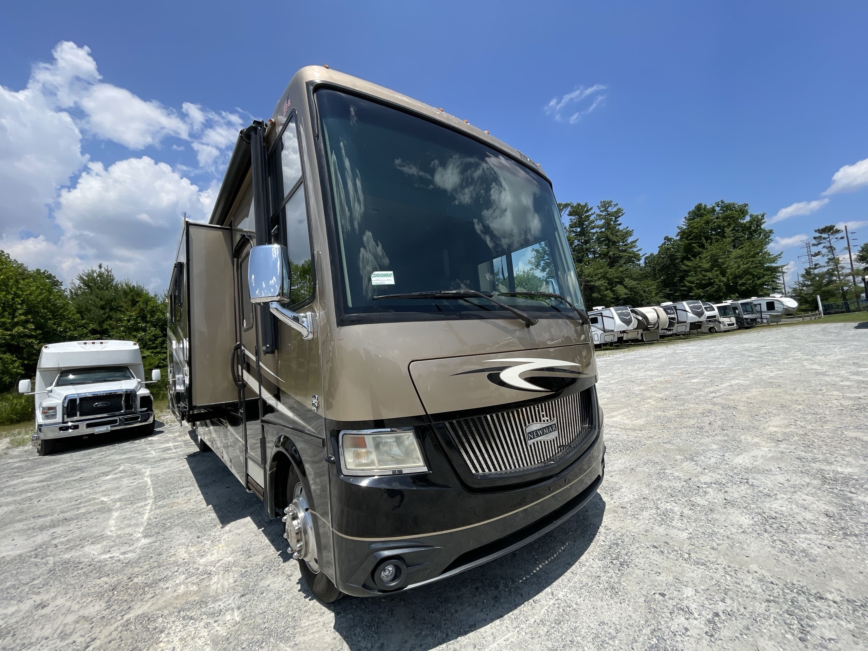 2015 Newmar CANYON STAR 3914 in hendersonville NC