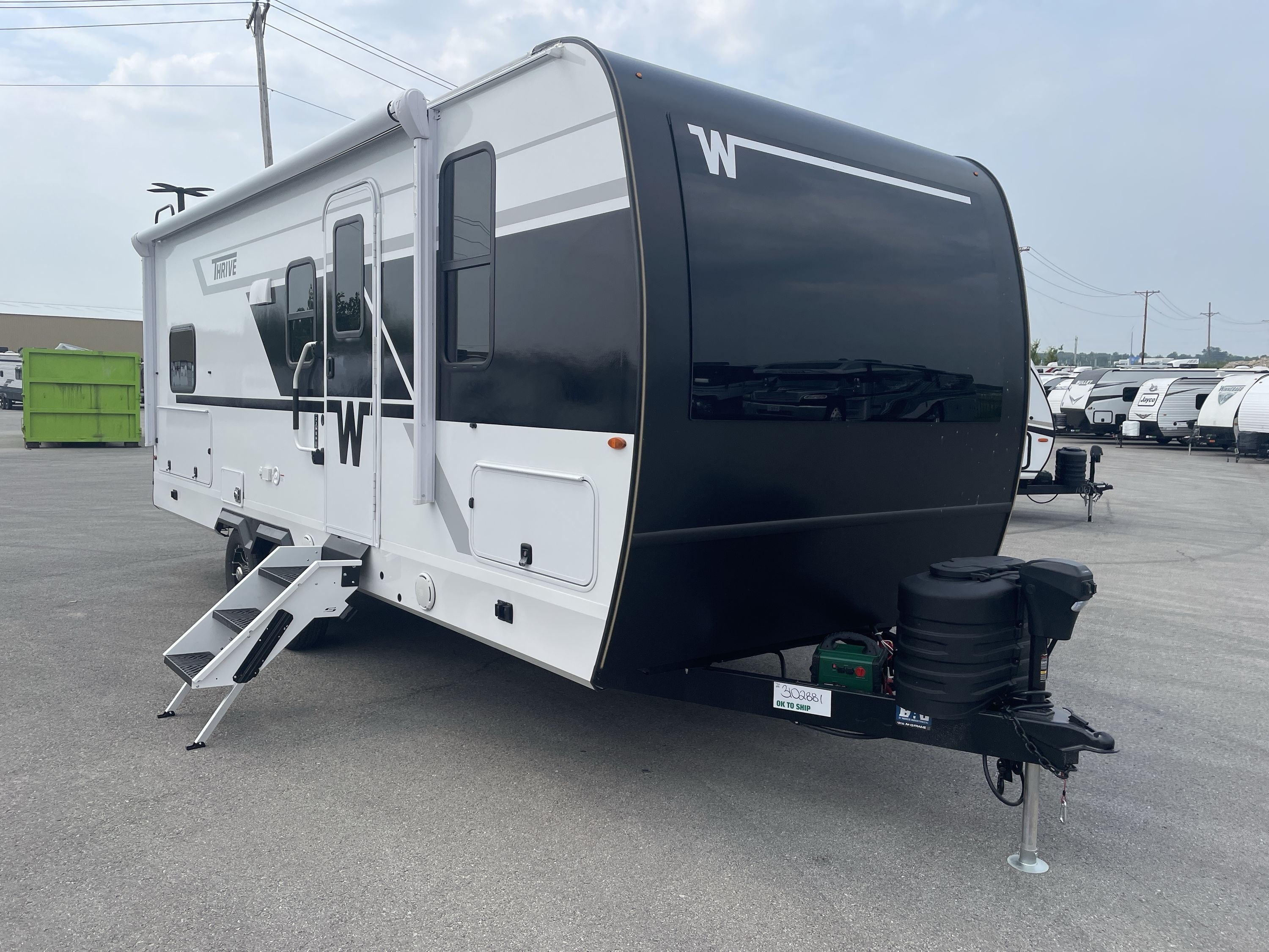 2026 Winnebago THRIVE 22MBH in kansas city KS