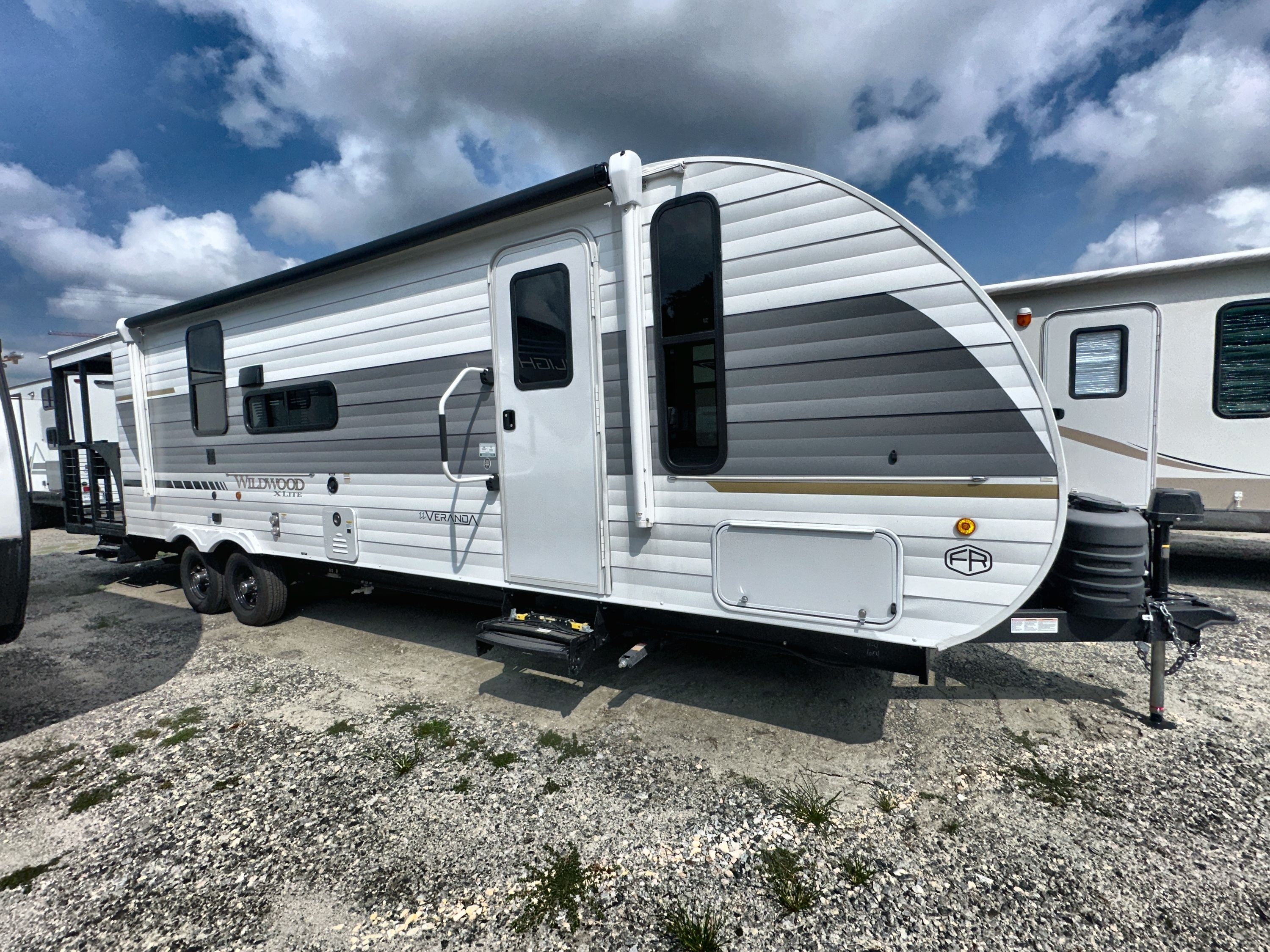 2025 Forest River WILDWOOD X-LITE 22VERANDA in thornburg VA
