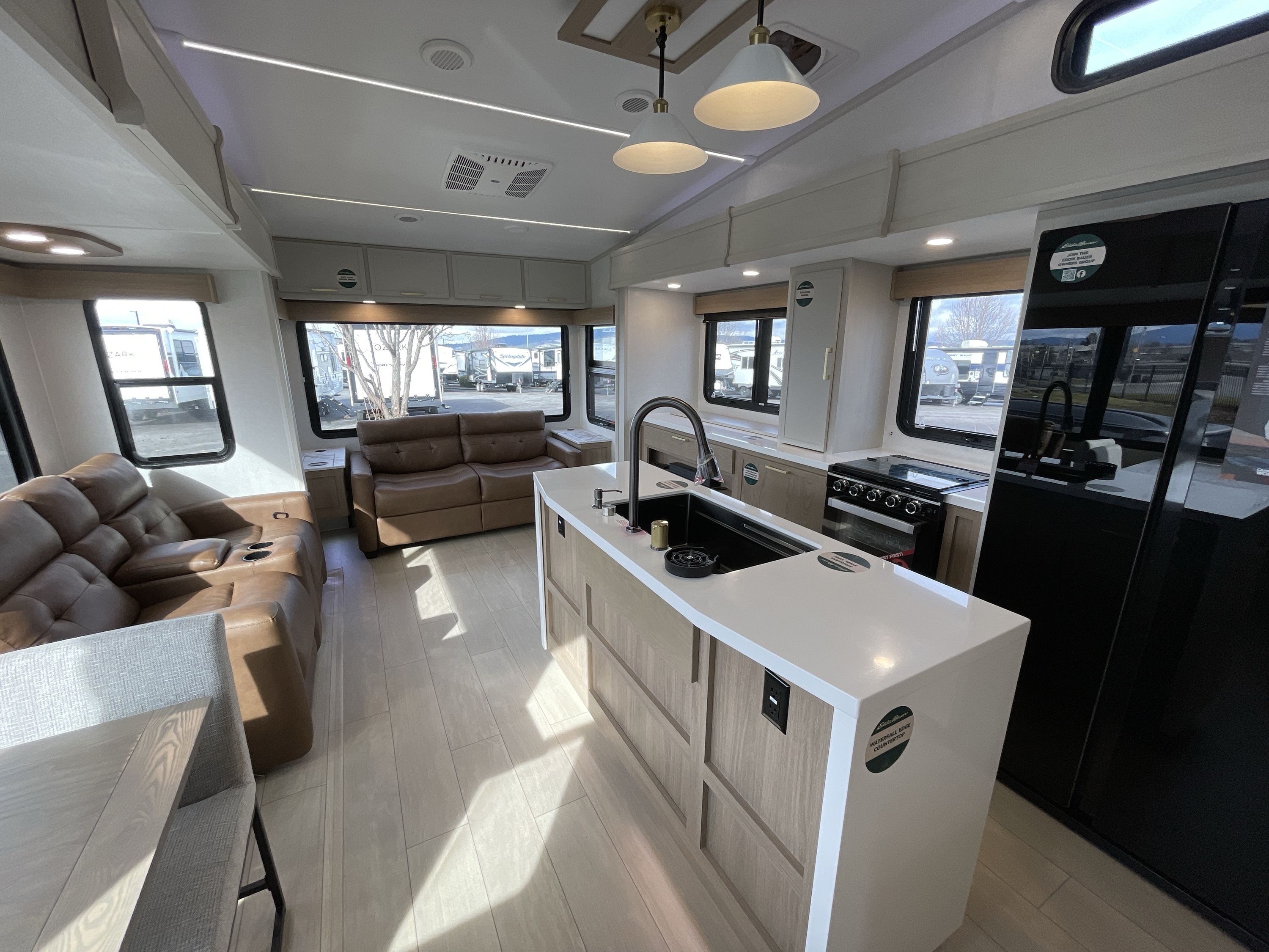 2026 Dutchmen EDDIE BAUER SUMMIT 3210RL in liberty lake WA