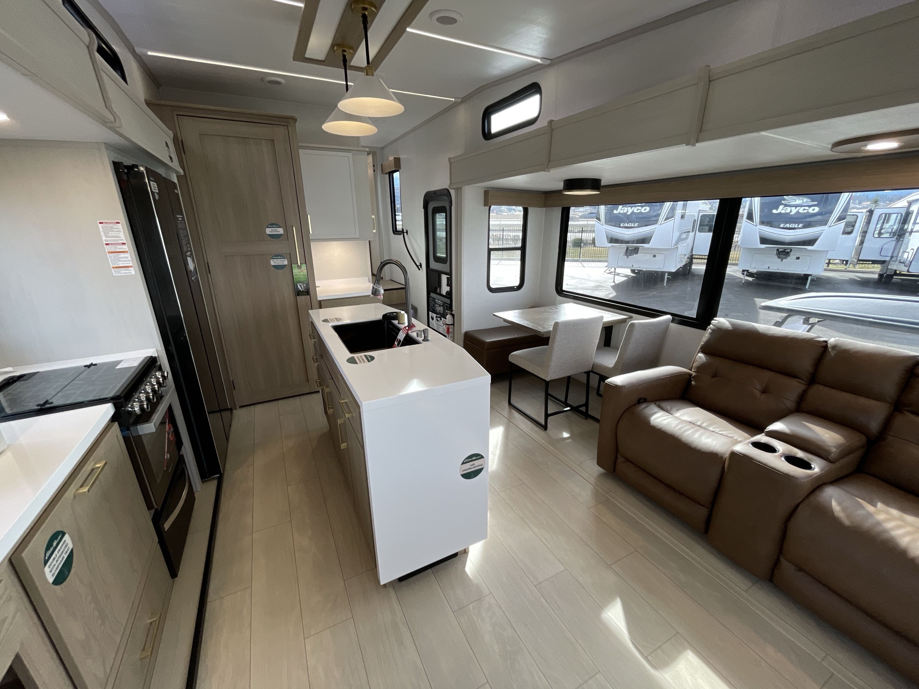 2026 Dutchmen EDDIE BAUER SUMMIT 3210RL in liberty lake WA